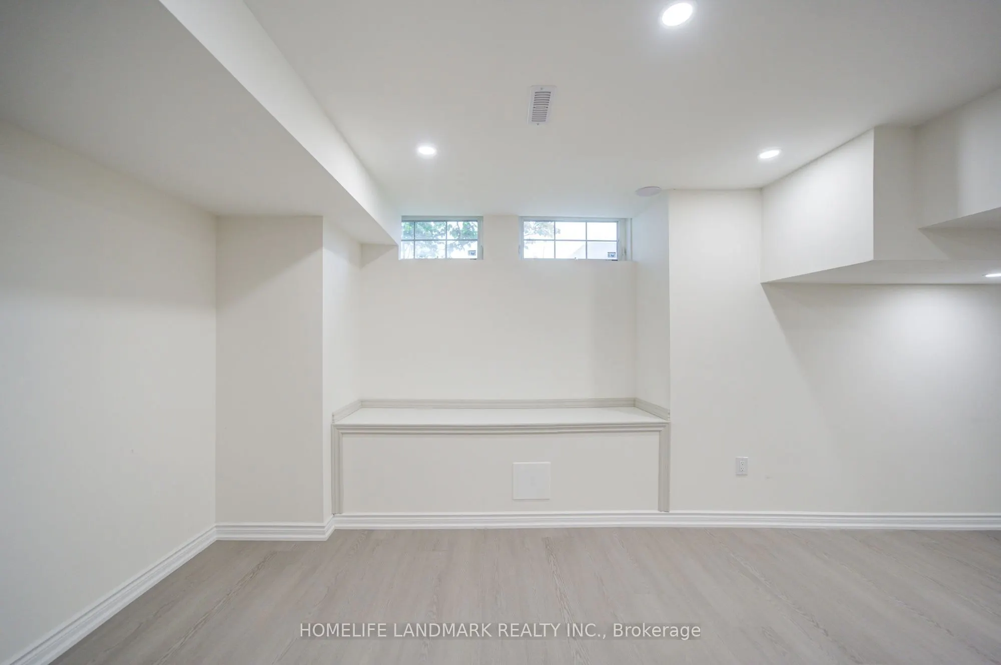 10483 Woodbine Avenue