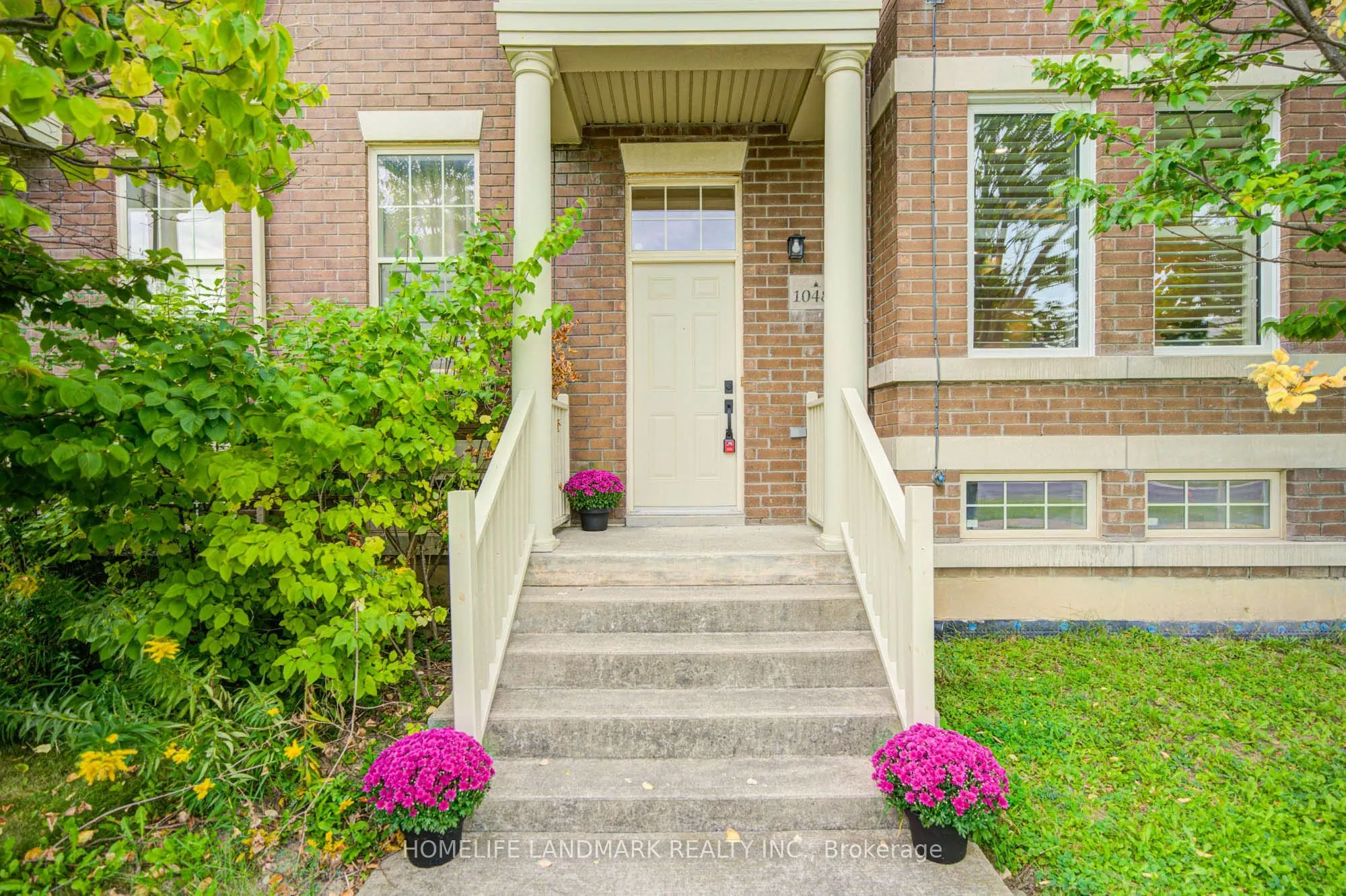 10483 Woodbine Avenue