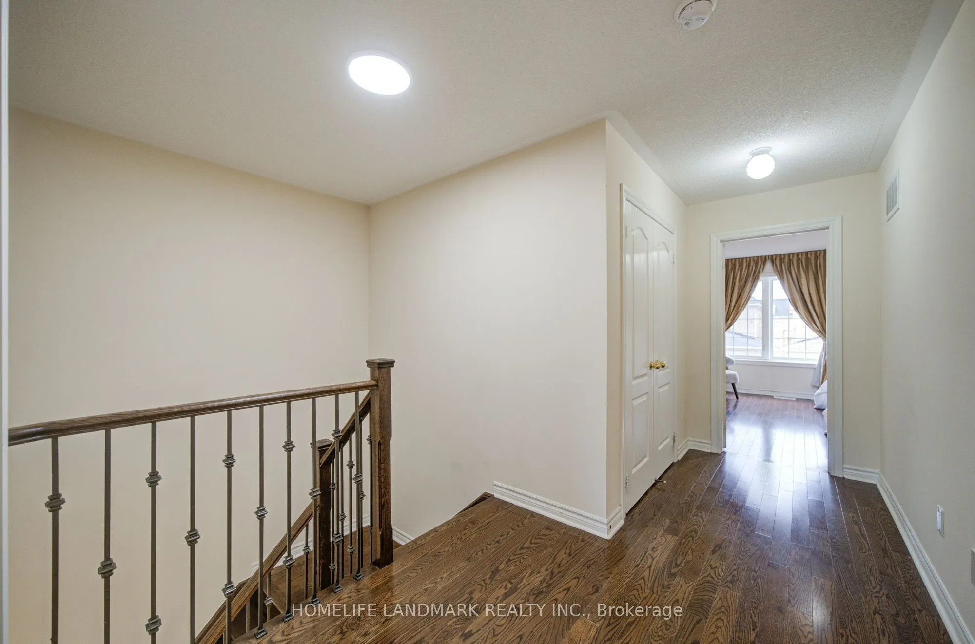 10483 Woodbine Avenue