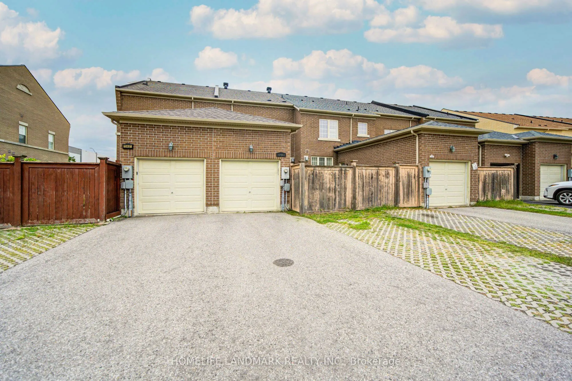 10483 Woodbine Avenue