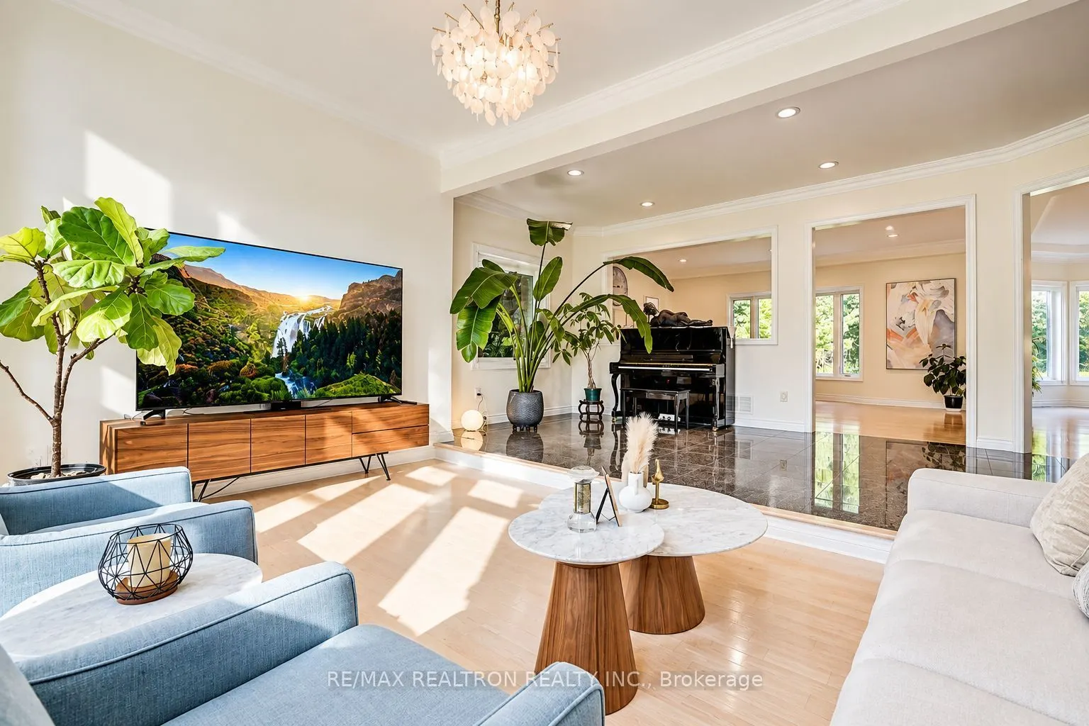 8 Country Heights Drive