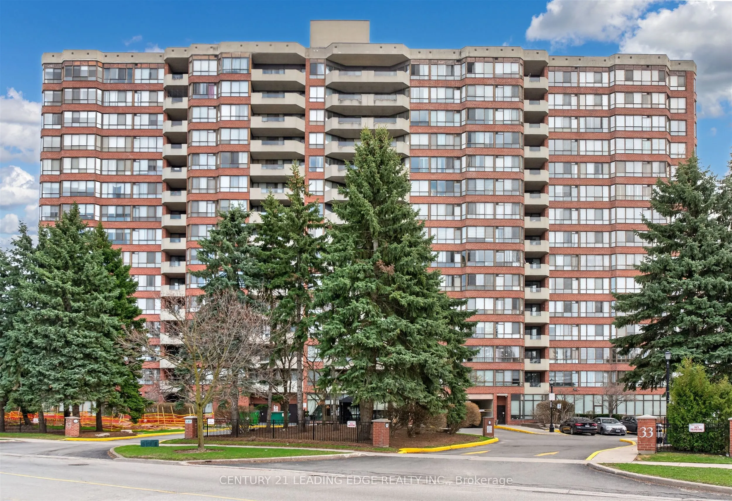 33 Weldrick Road E #1011