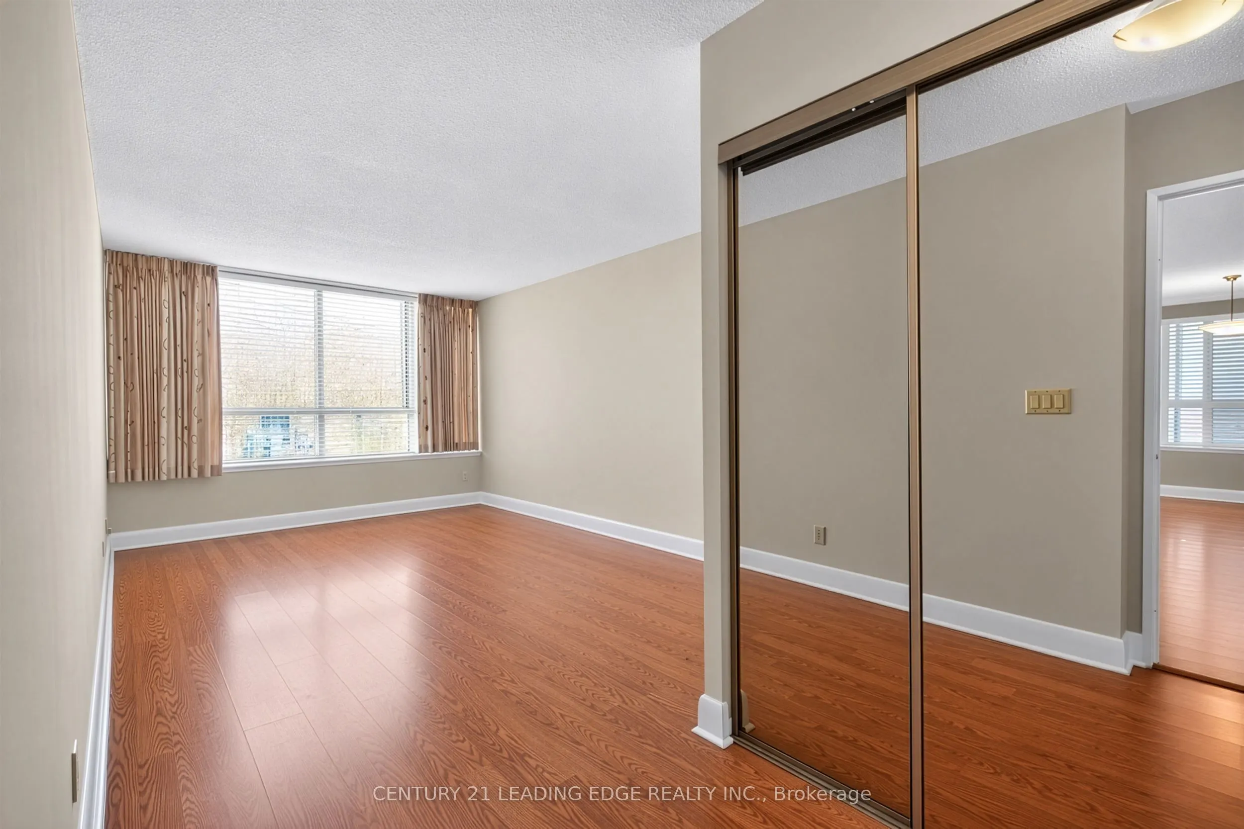 33 Weldrick Road E #1011
