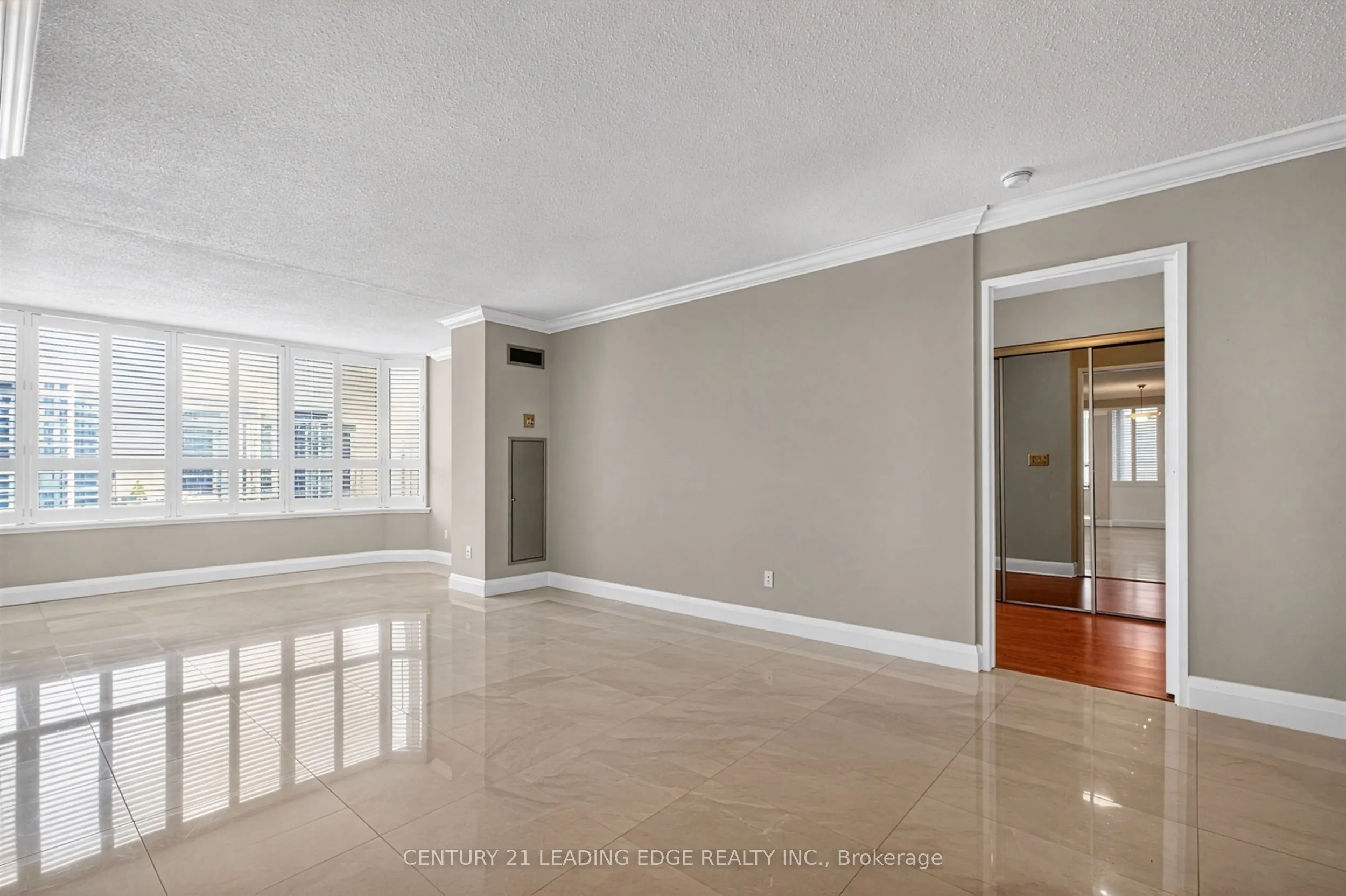 33 Weldrick Road E #1011