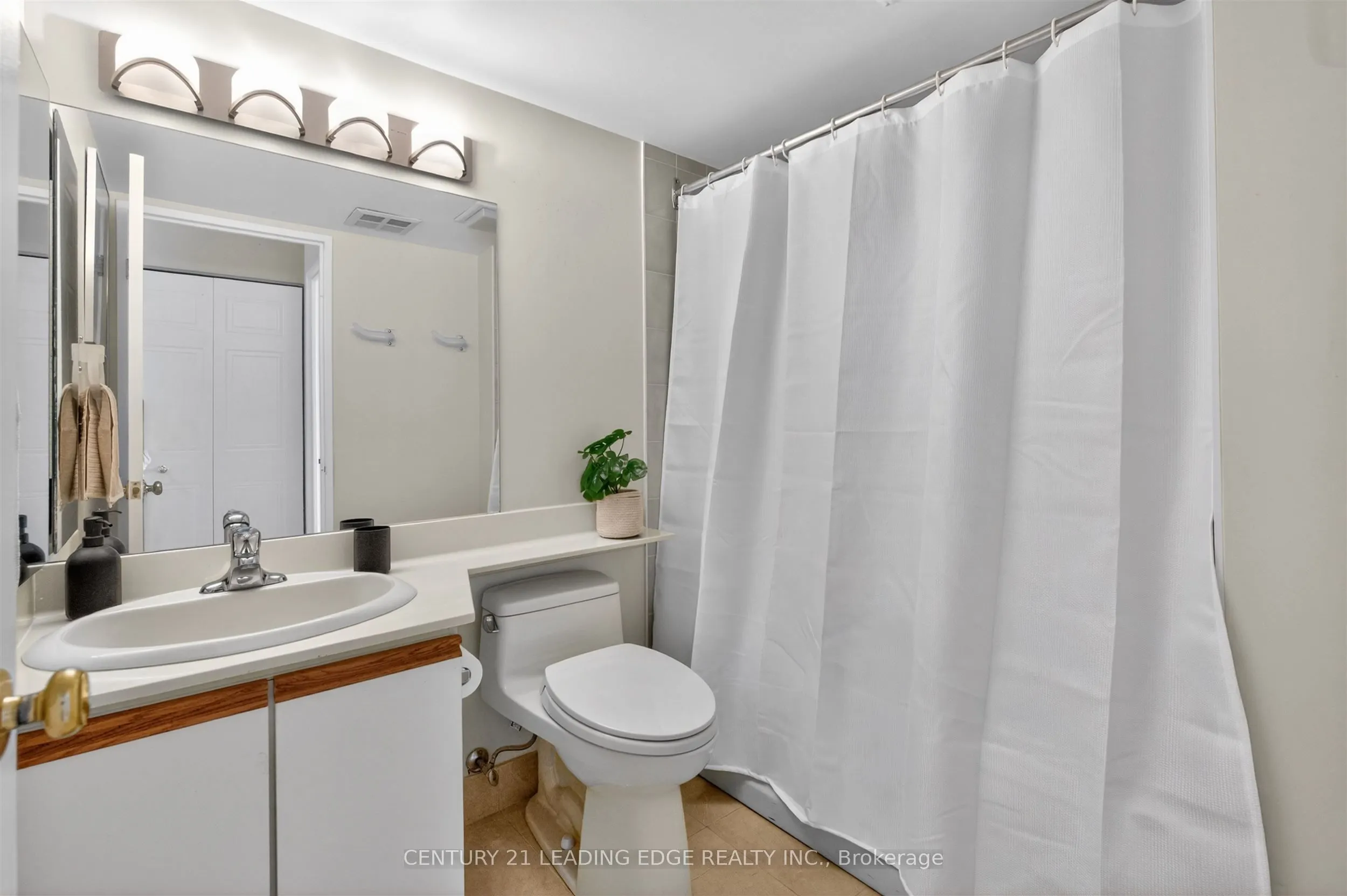 33 Weldrick Road E #1011