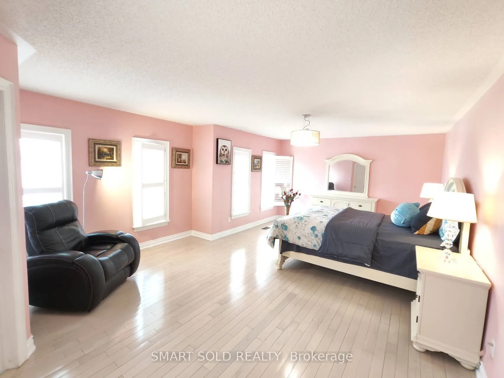 67 Chantilly Crescent