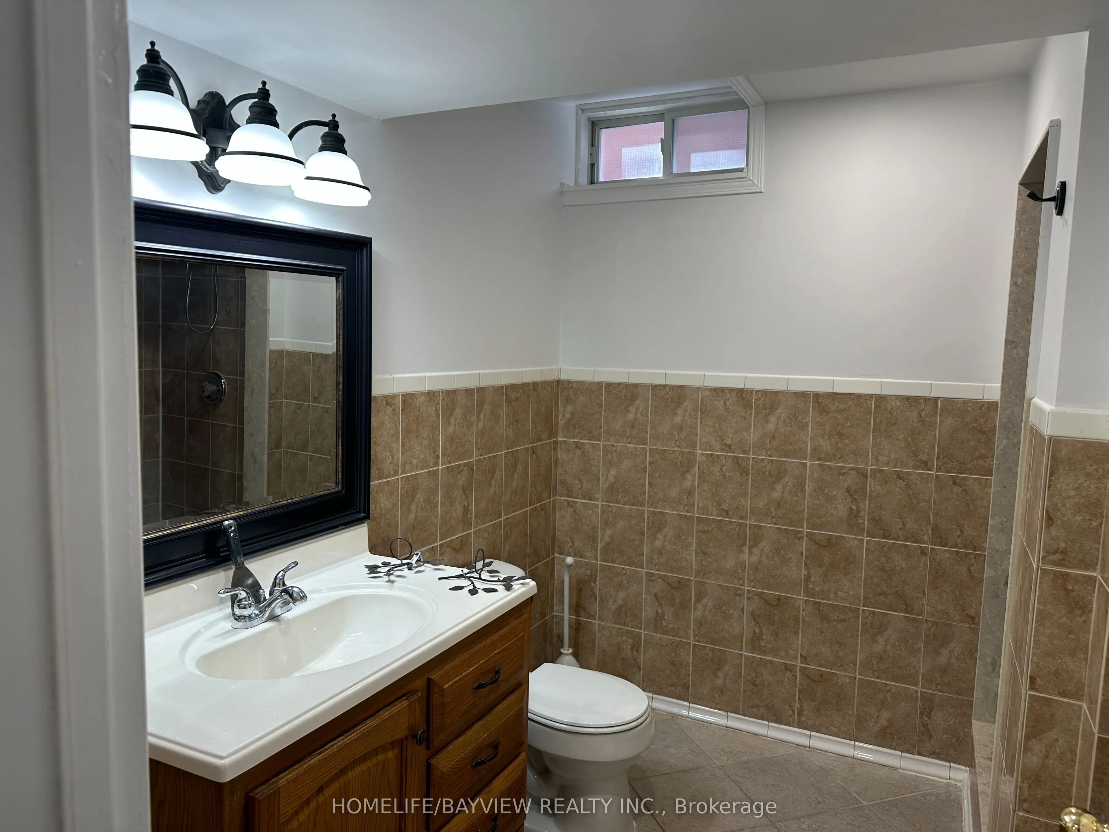 36 Rosanna(Lower Level) Crescent