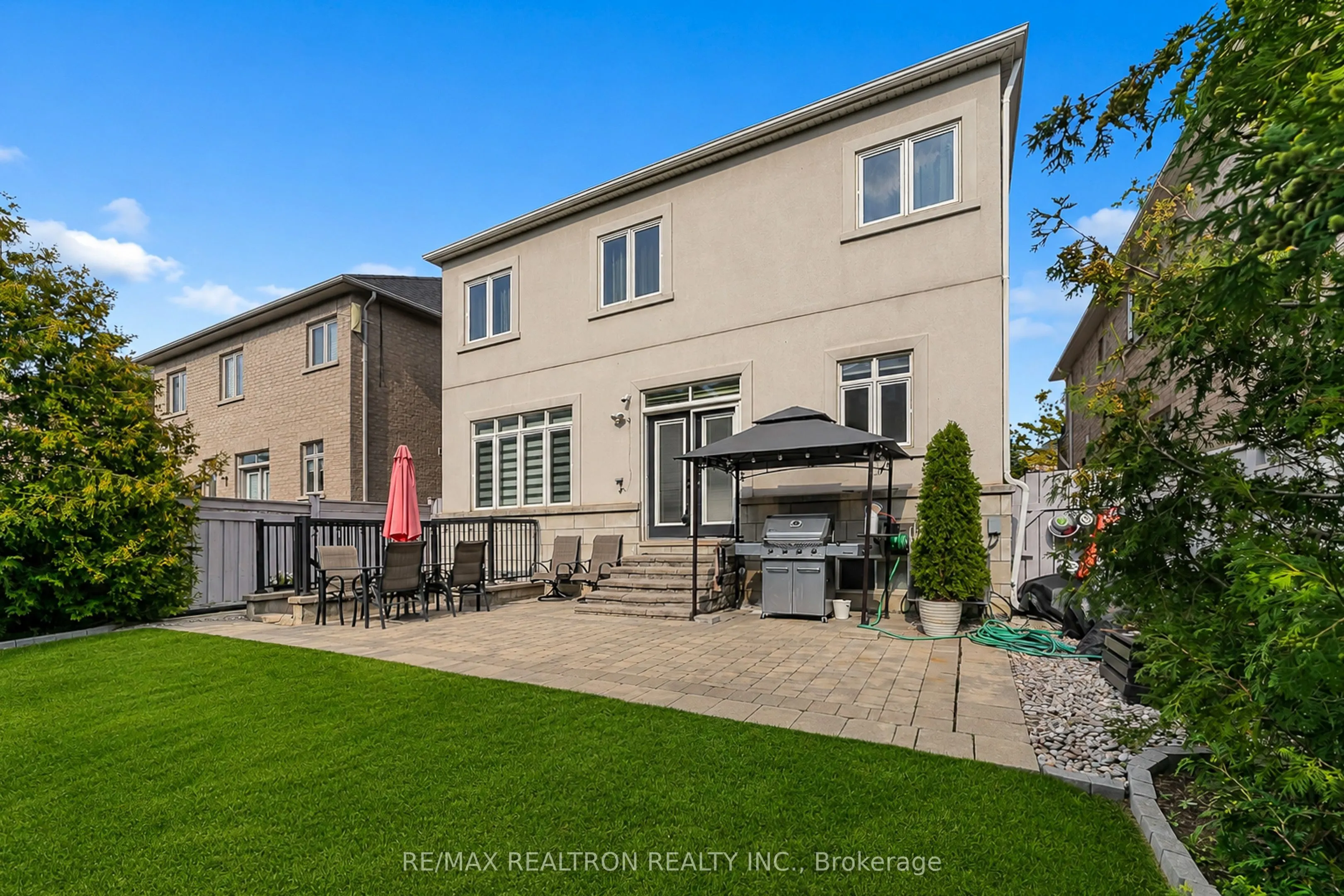 20 Rock Elm Court