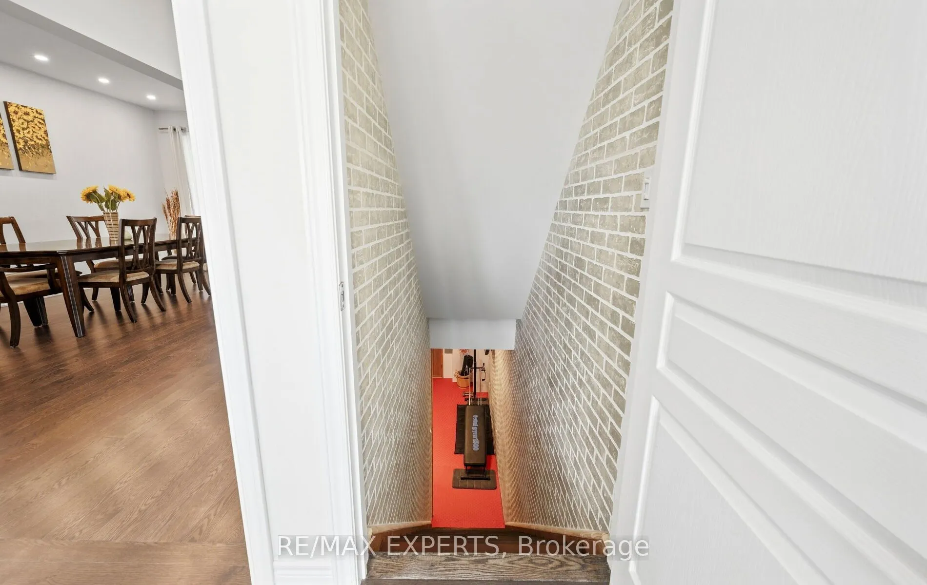 939 Green Street