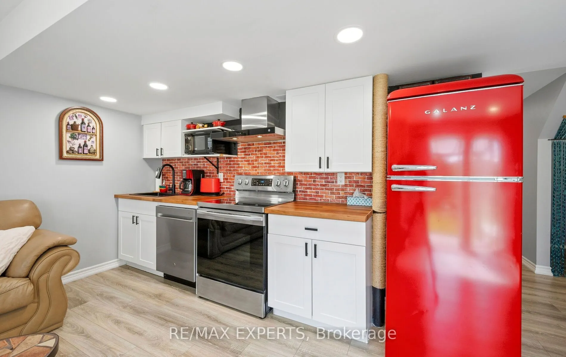 939 Green Street