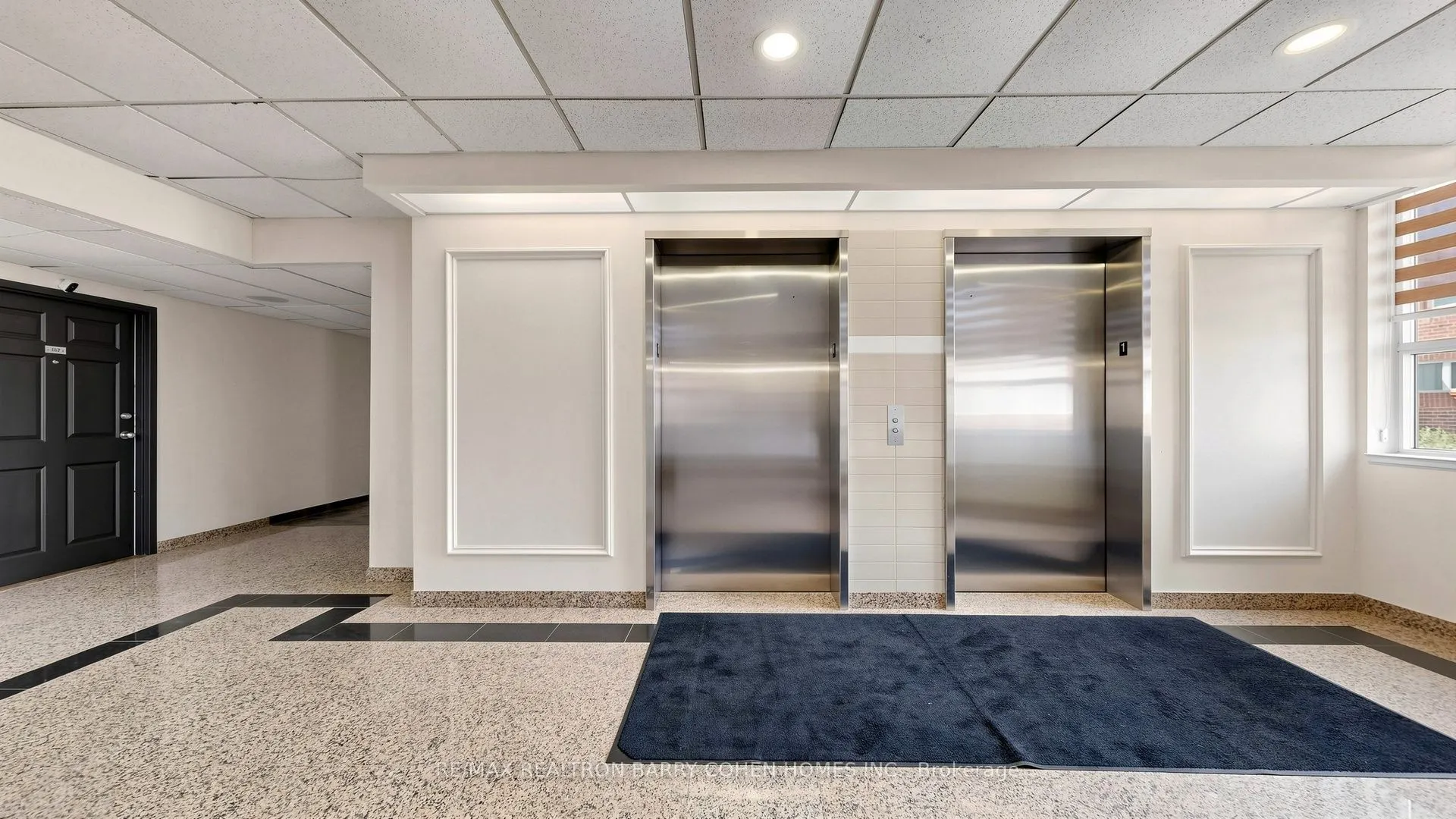 7398 Yonge Street #308