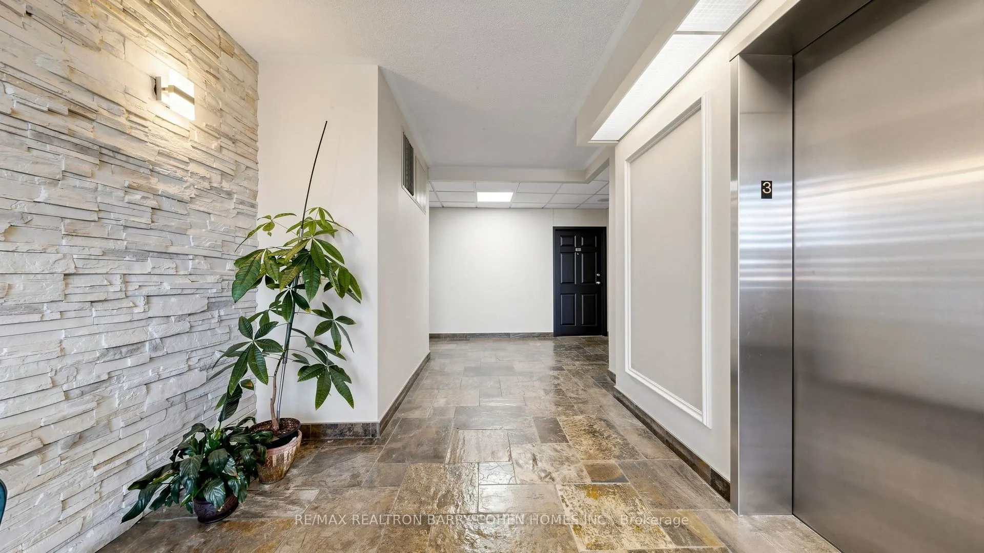 7398 Yonge Street #308