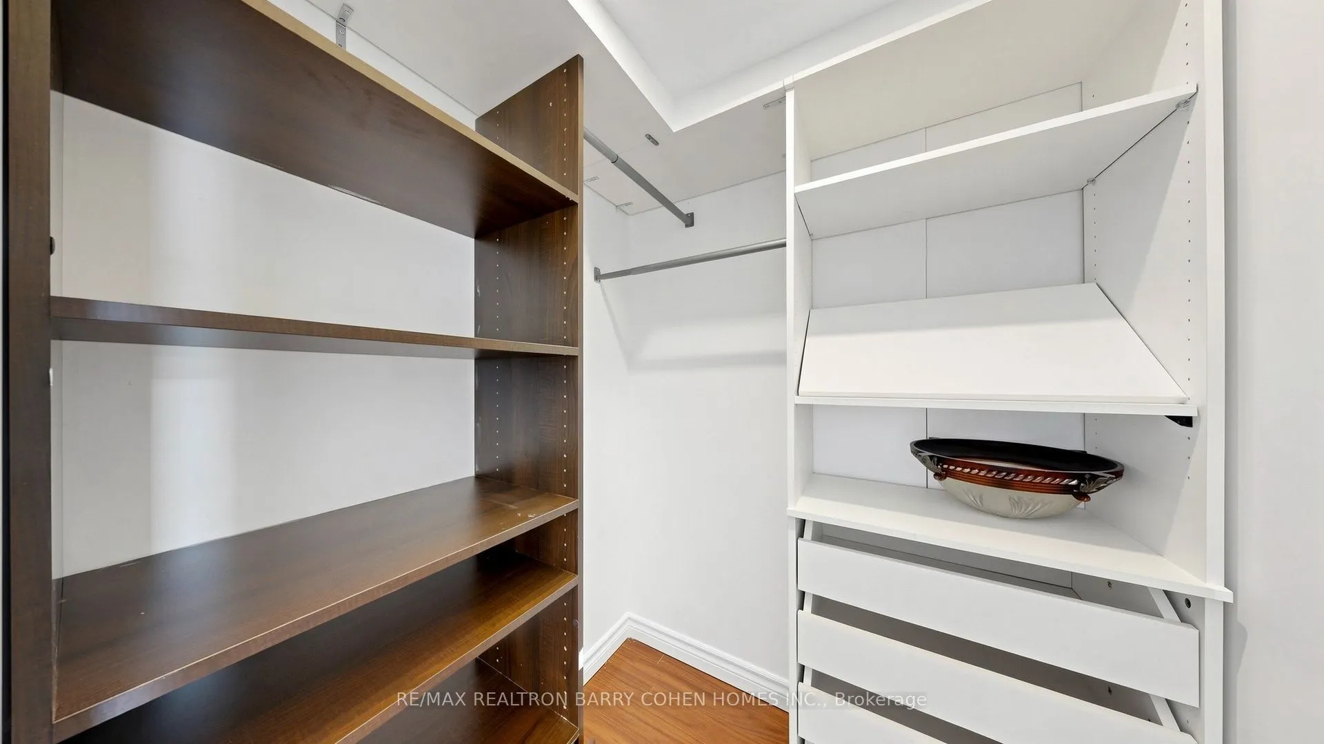 7398 Yonge Street #308