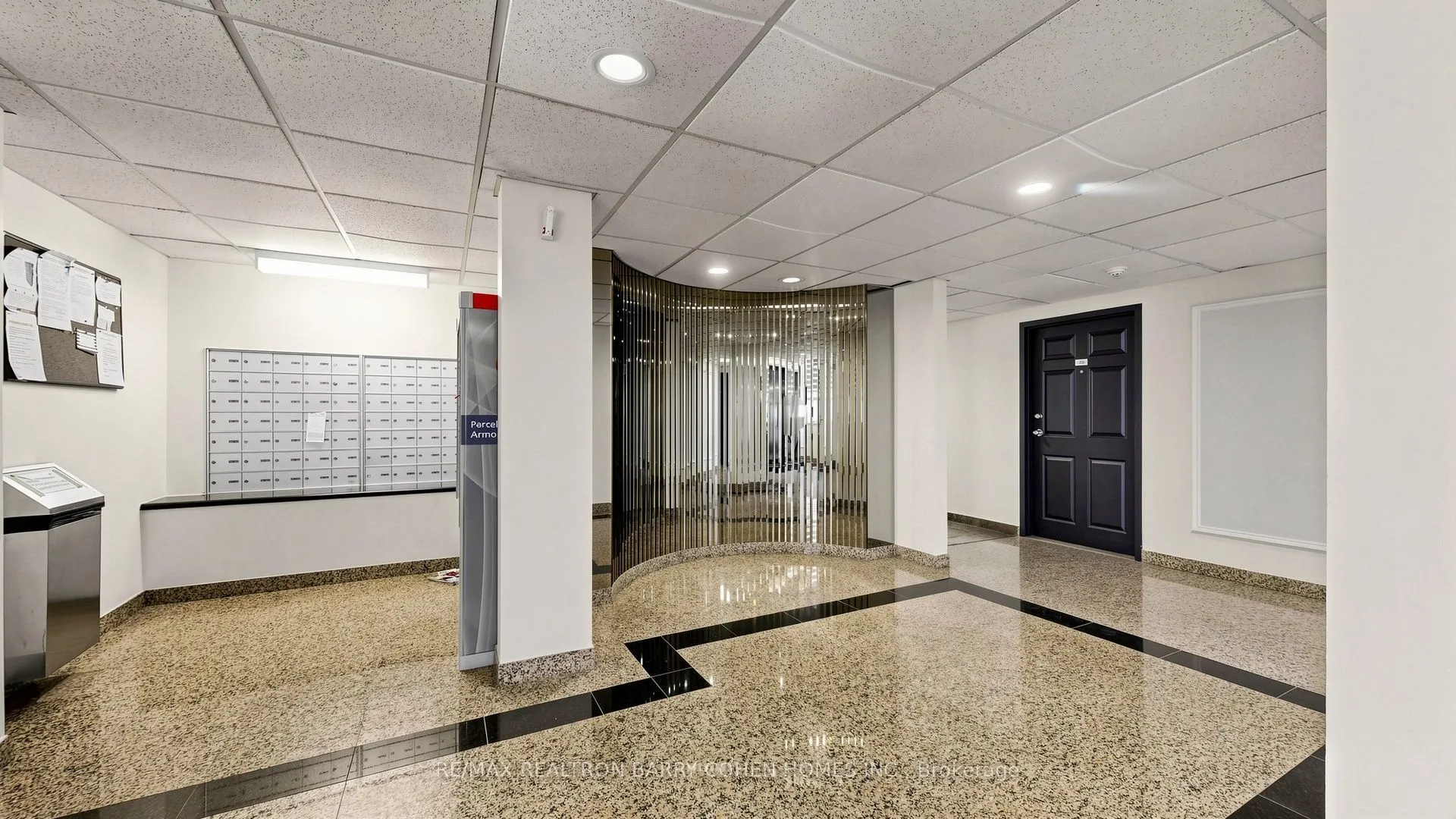 7398 Yonge Street #308