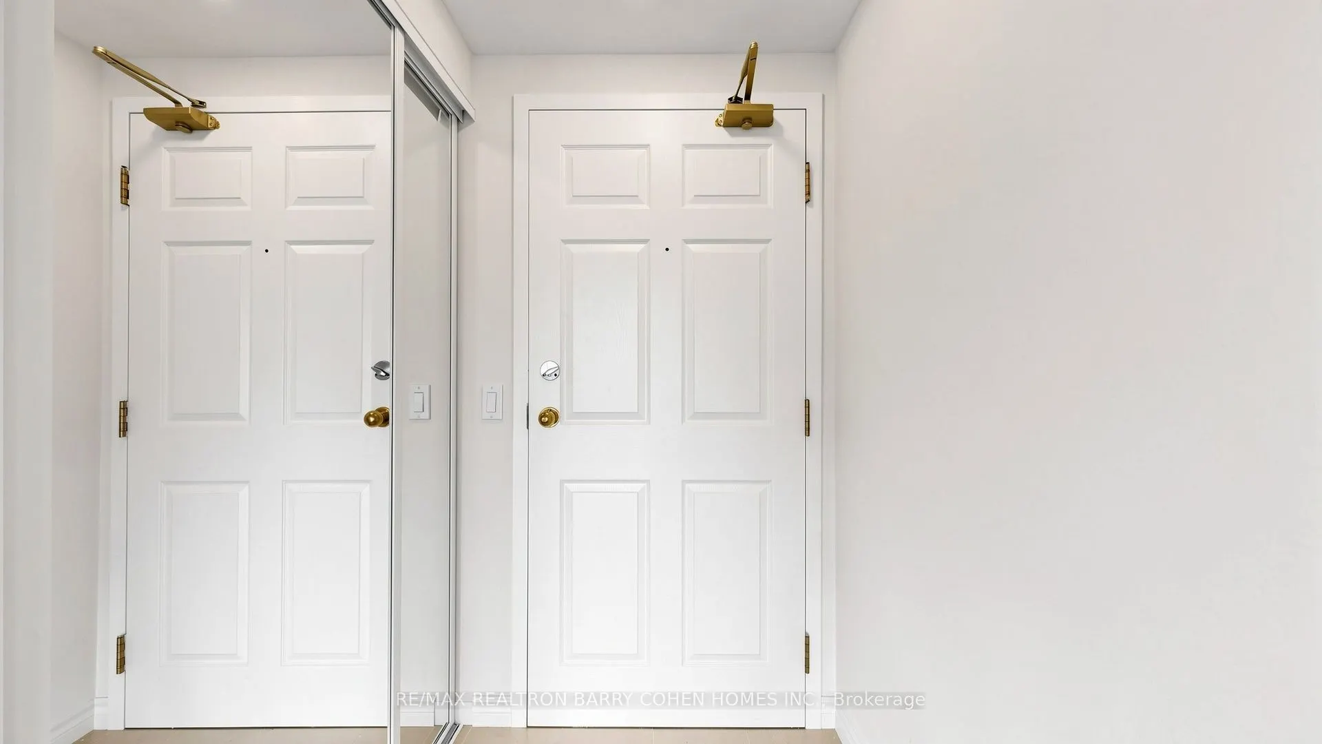 7398 Yonge Street #308