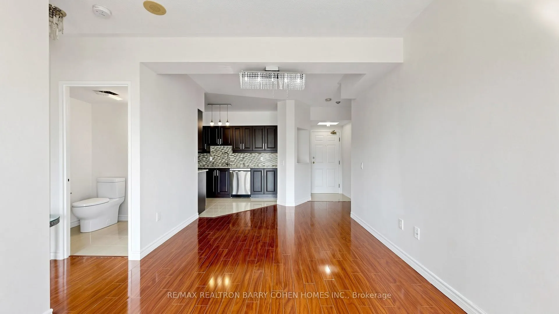 7398 Yonge Street #308