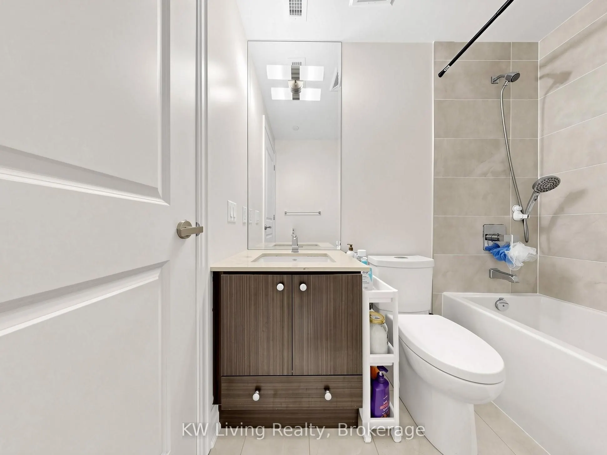9075 Jane Street #2104