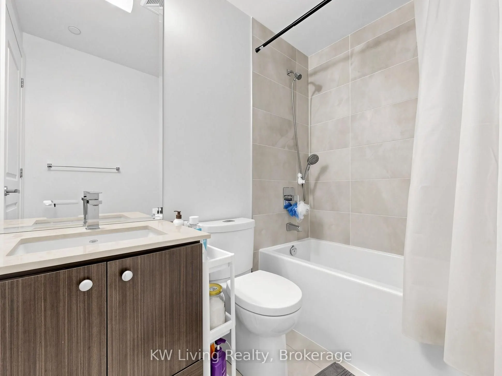 9075 Jane Street #2104