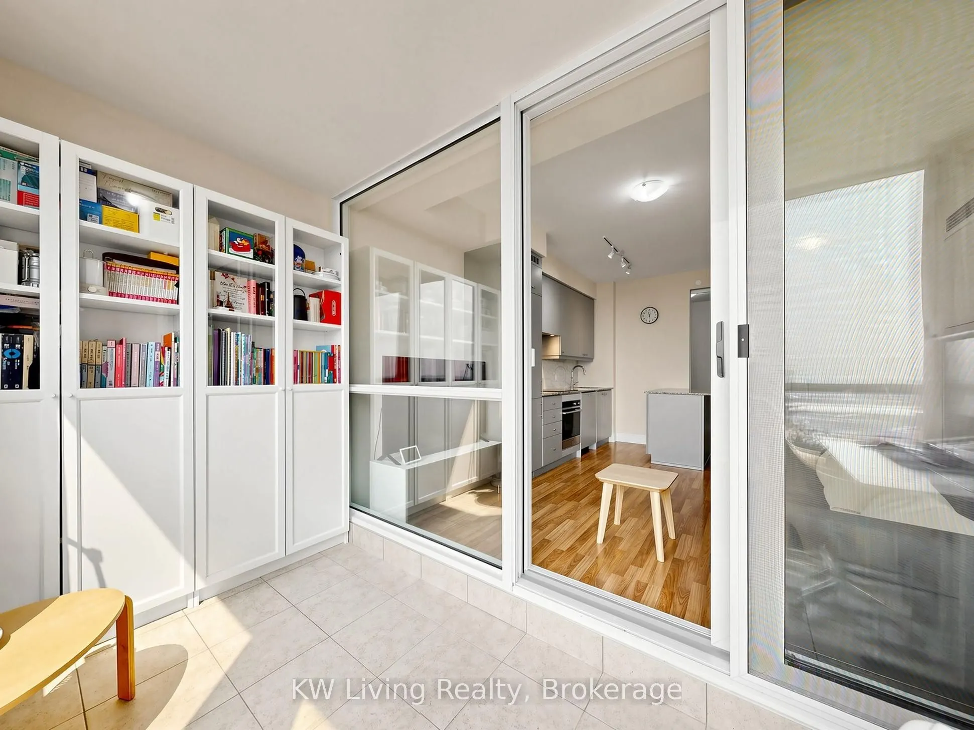 9075 Jane Street #2104