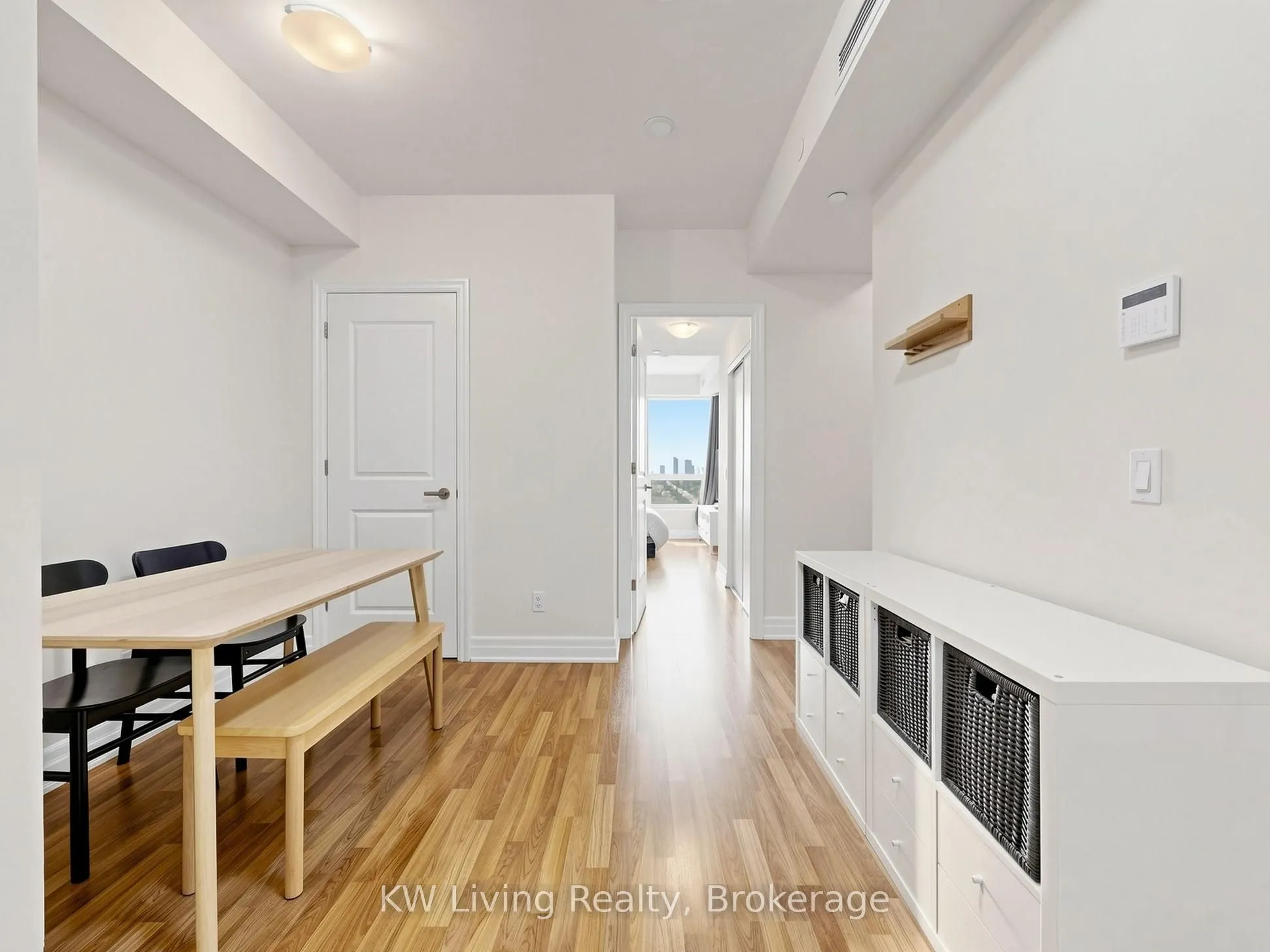 9075 Jane Street #2104