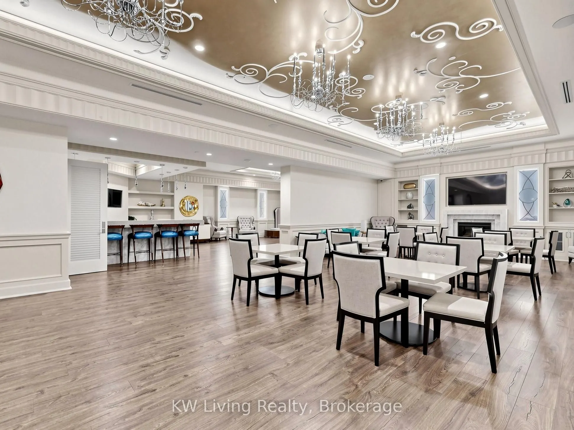 9075 Jane Street #2104