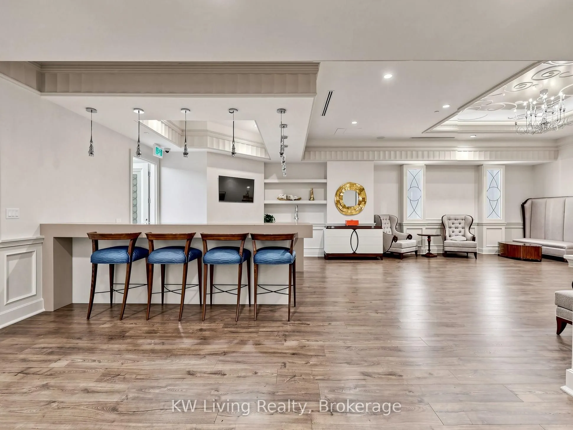 9075 Jane Street #2104