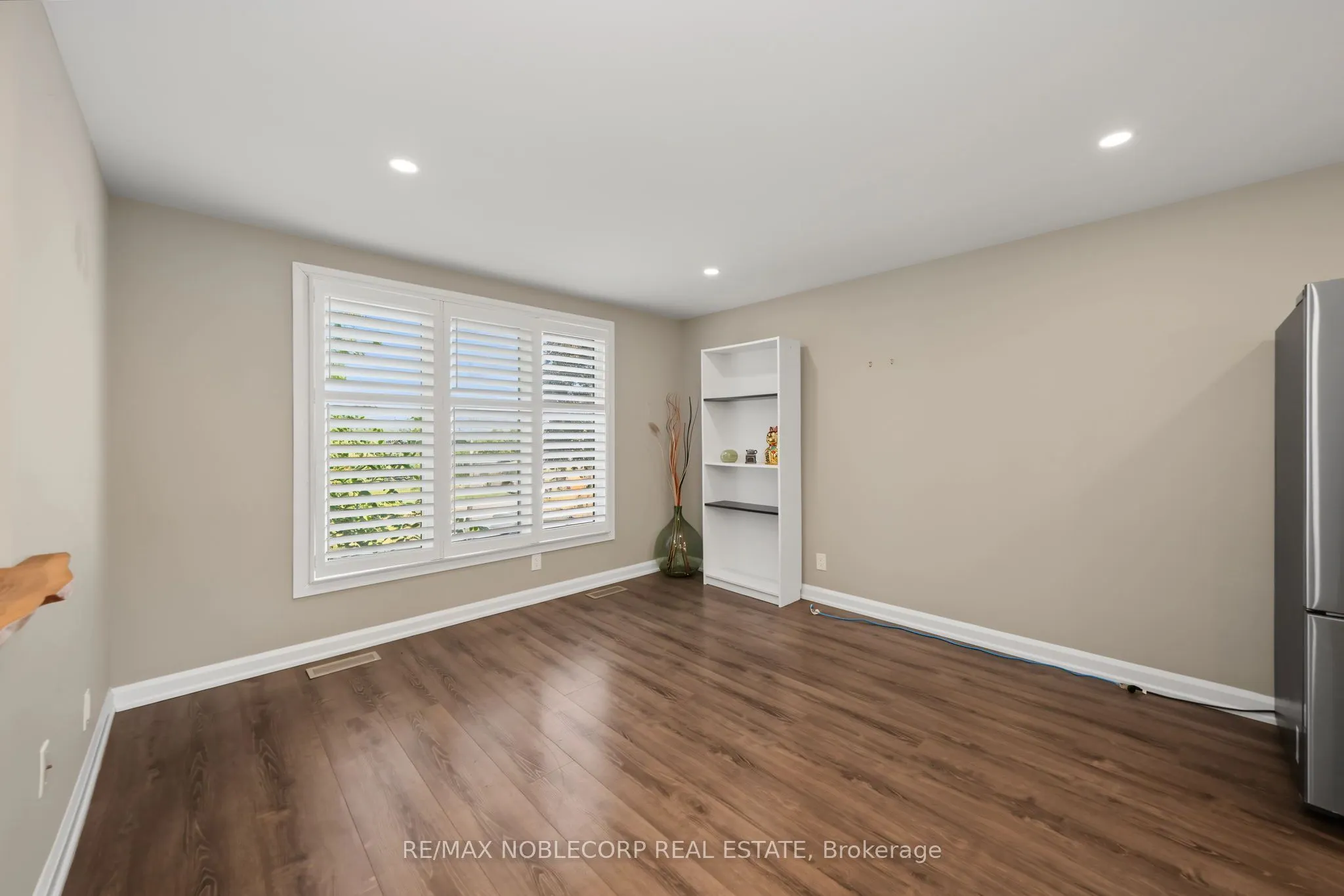 166 Collings Avenue