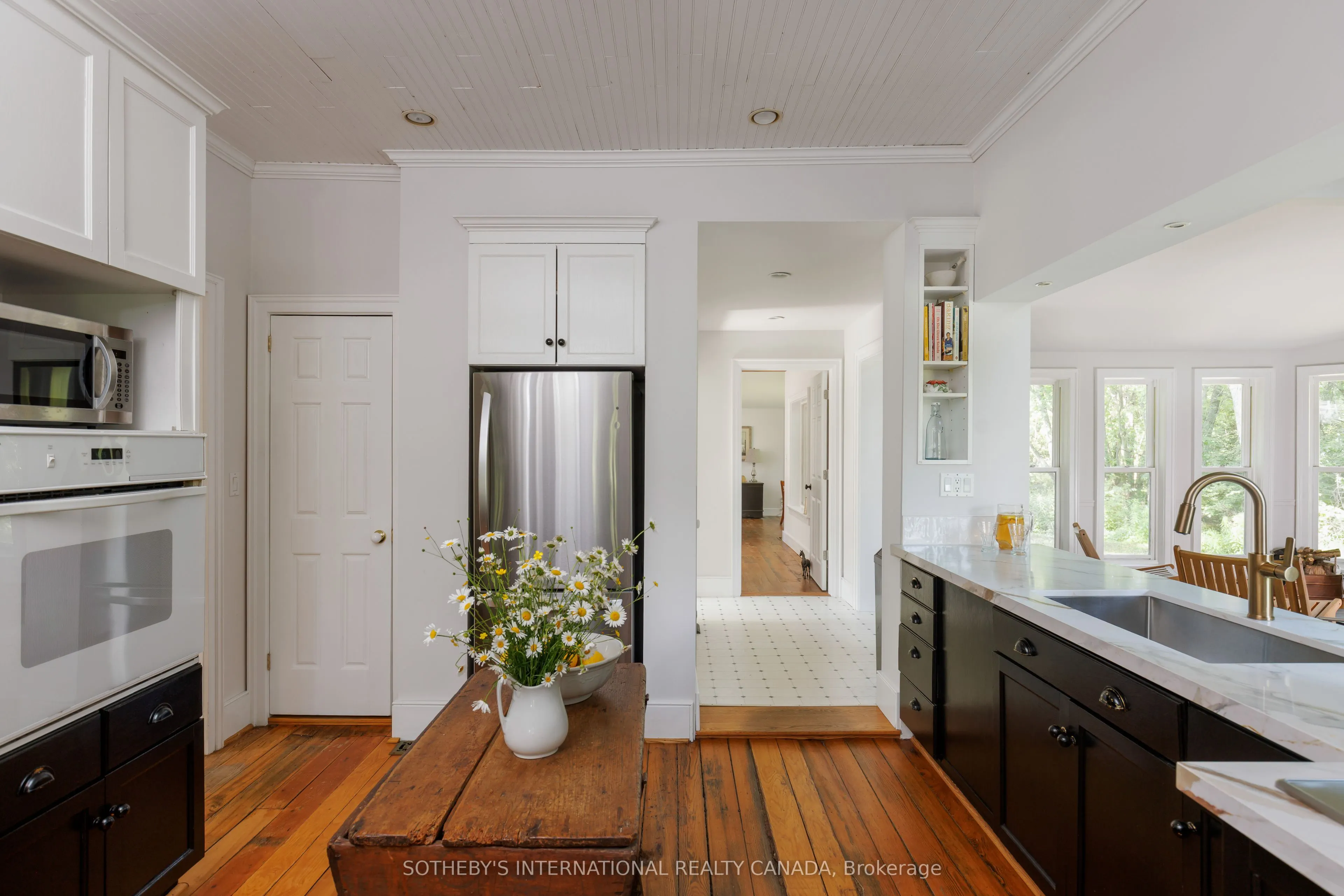 3250 Vivian Road