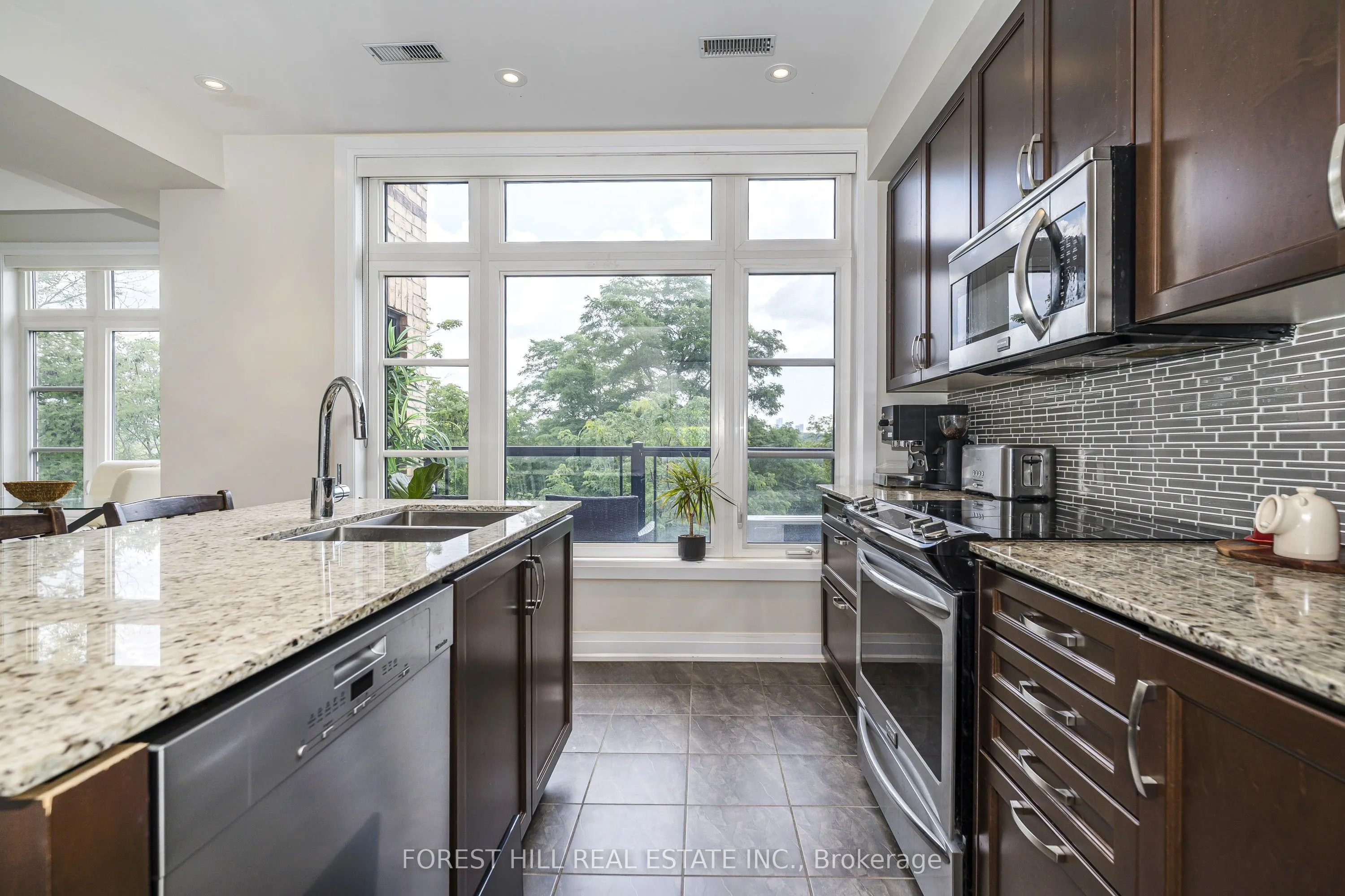 8169 Kipling Avenue #28
