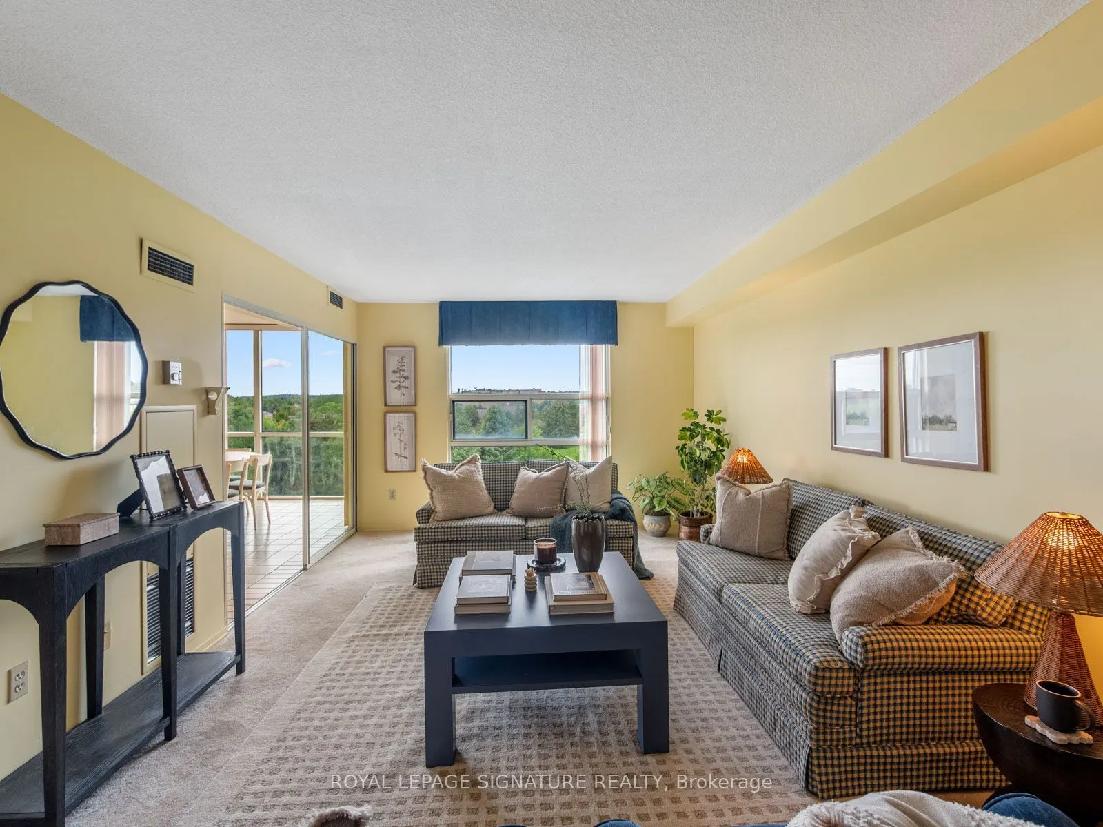 40 Harding Boulevard W ## 716
