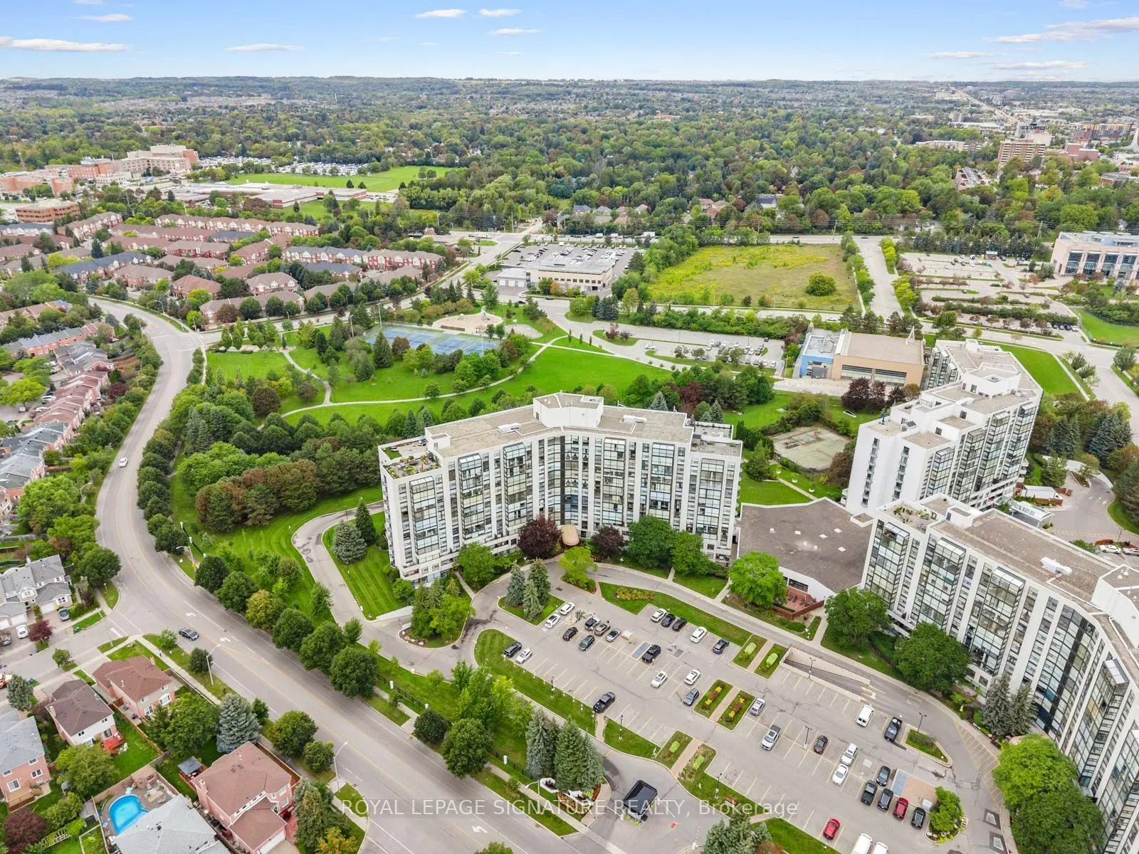 40 Harding Boulevard W ## 716