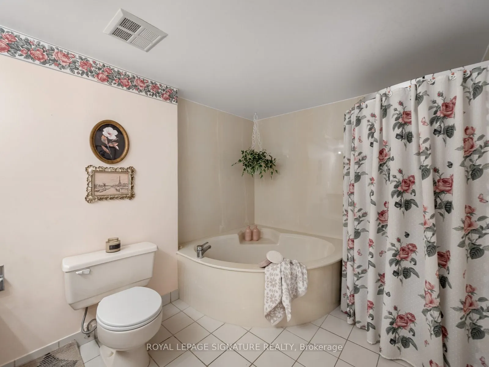 40 Harding Boulevard W ## 716