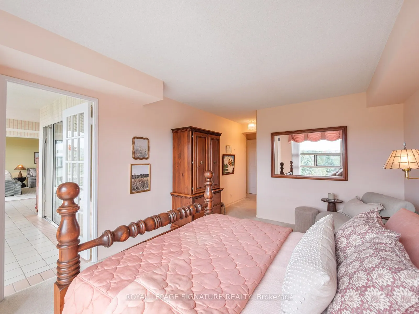 40 Harding Boulevard W ## 716