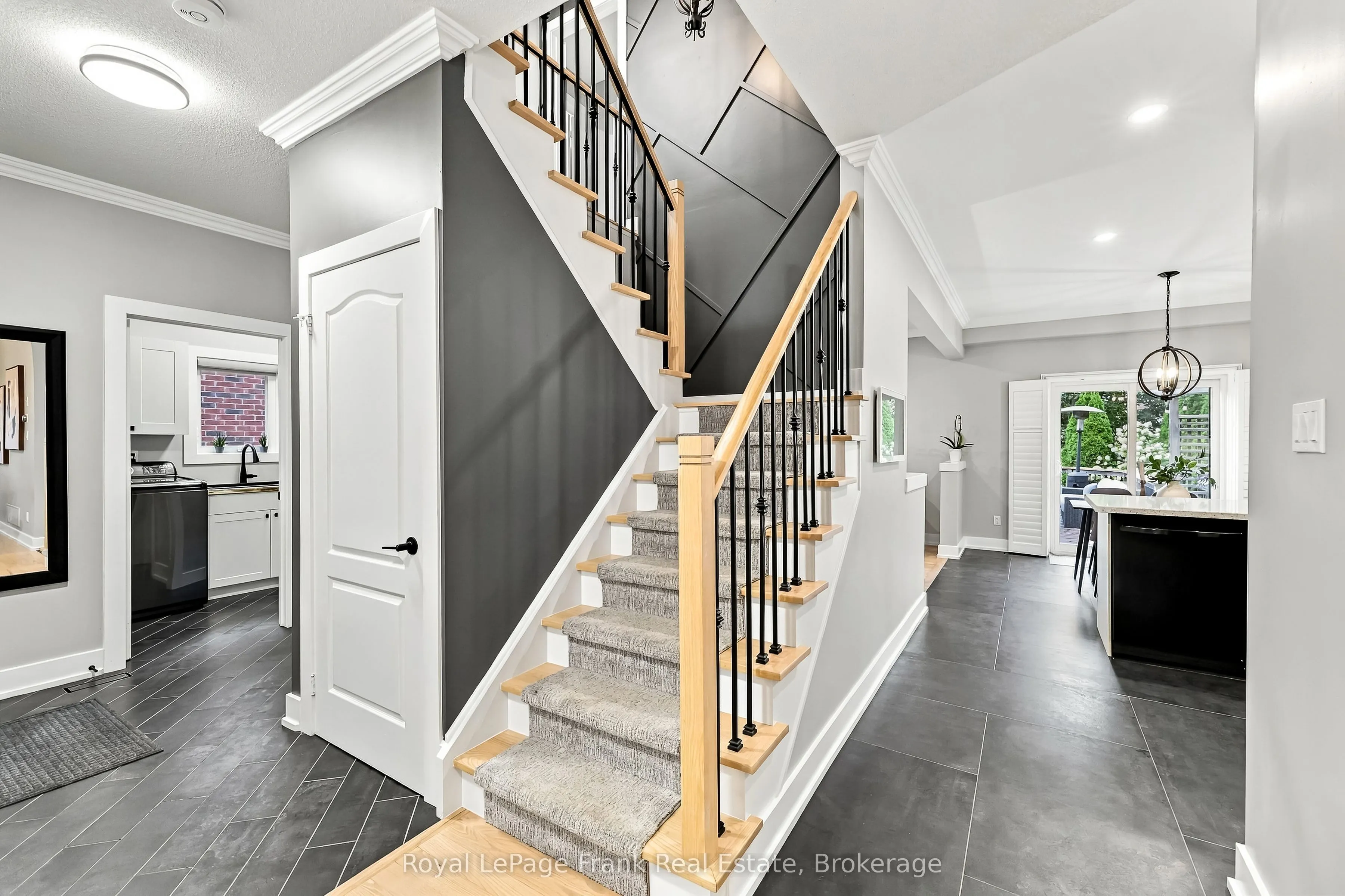 6 Foxbury Road