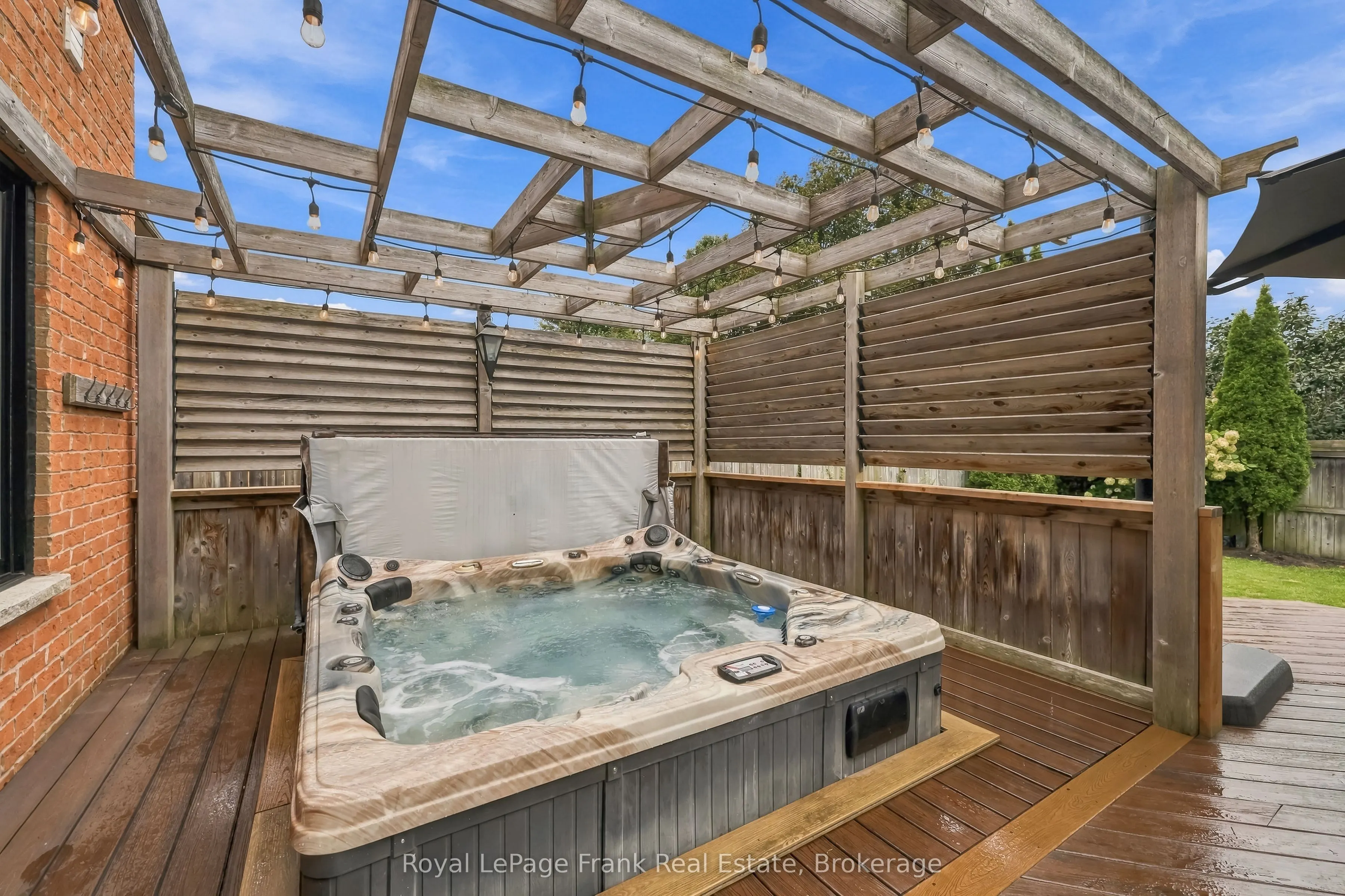 6 Foxbury Road