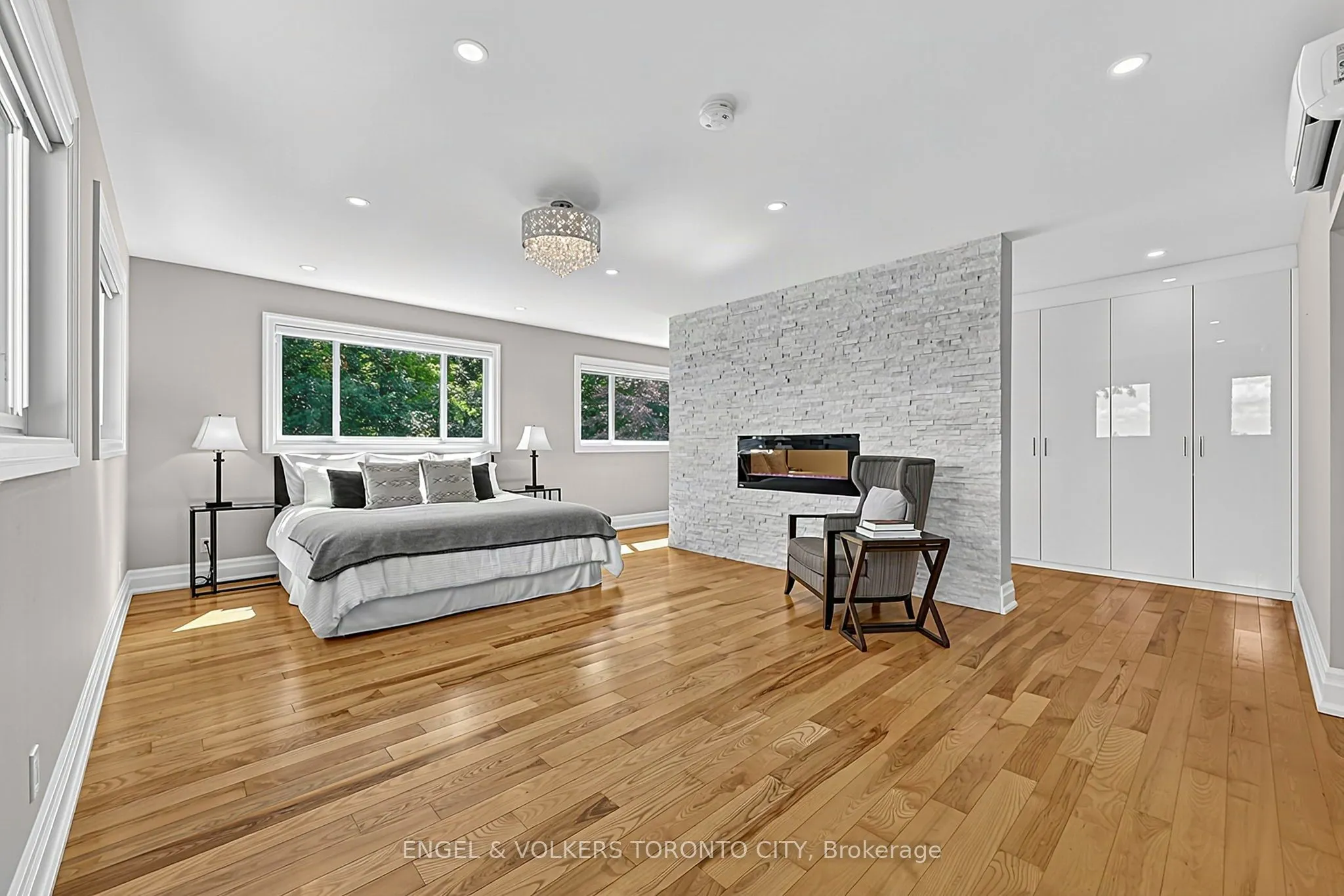11 Cedarwood Crescent
