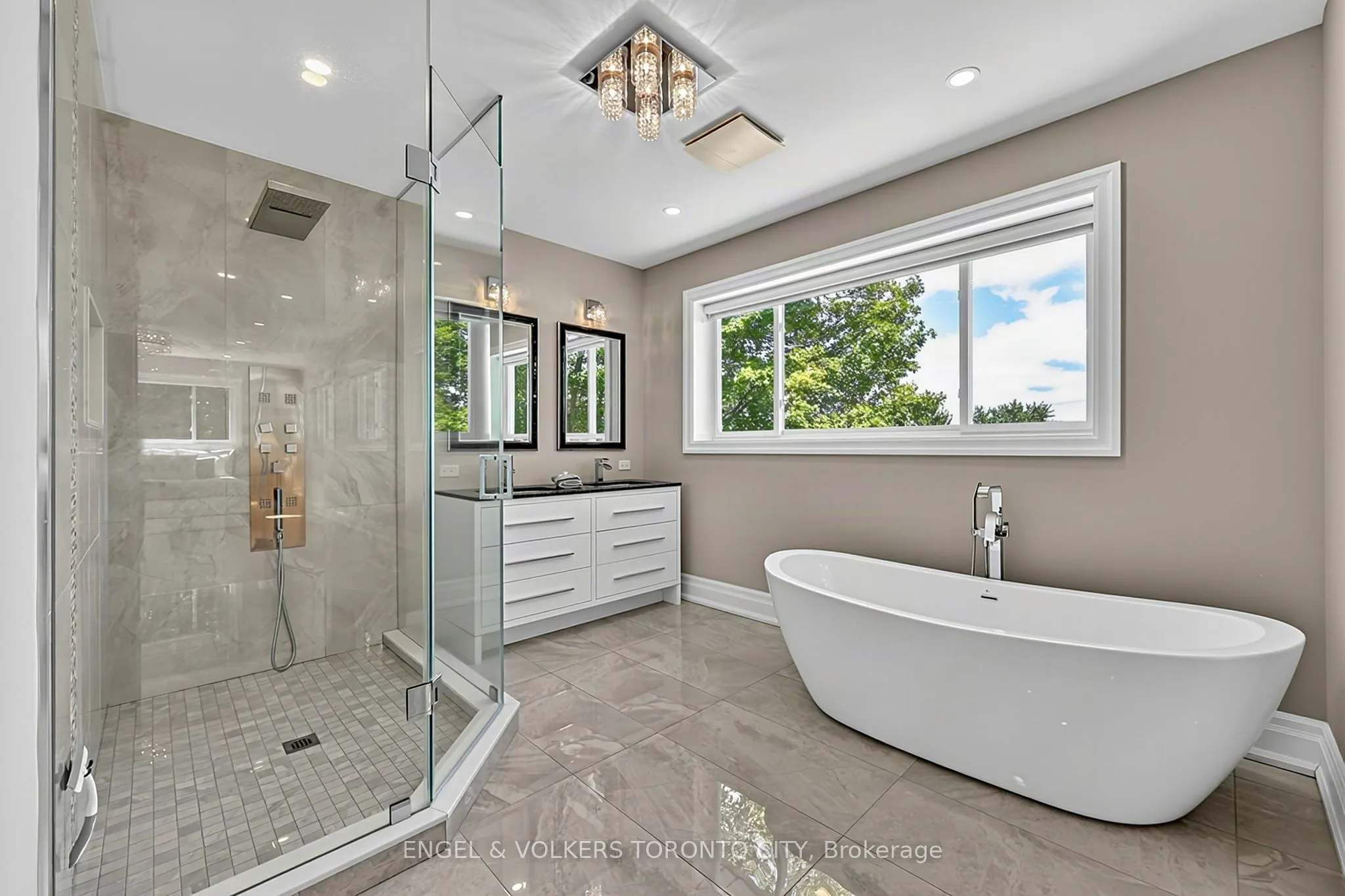 11 Cedarwood Crescent