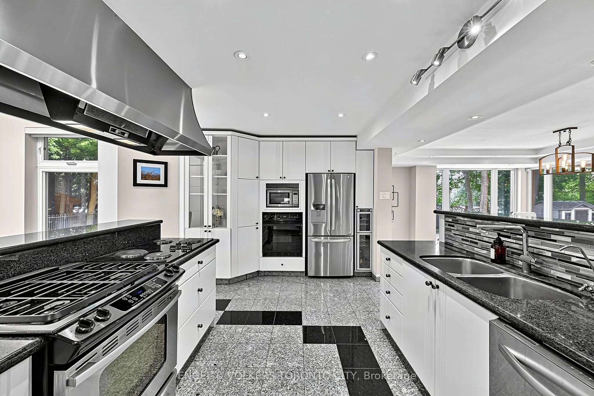 11 Cedarwood Crescent