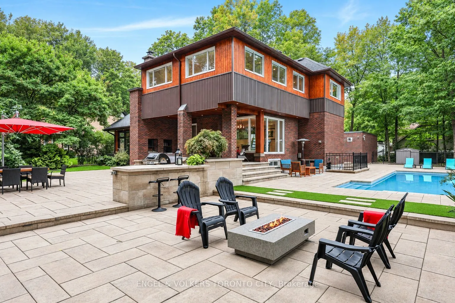 11 Cedarwood Crescent