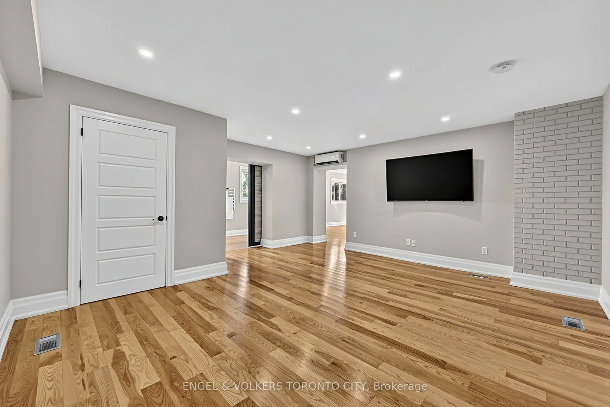 11 Cedarwood Crescent