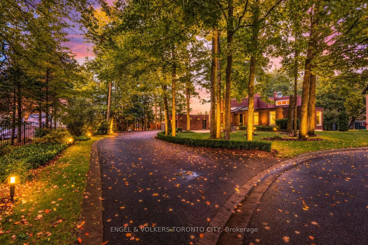 11 Cedarwood Crescent