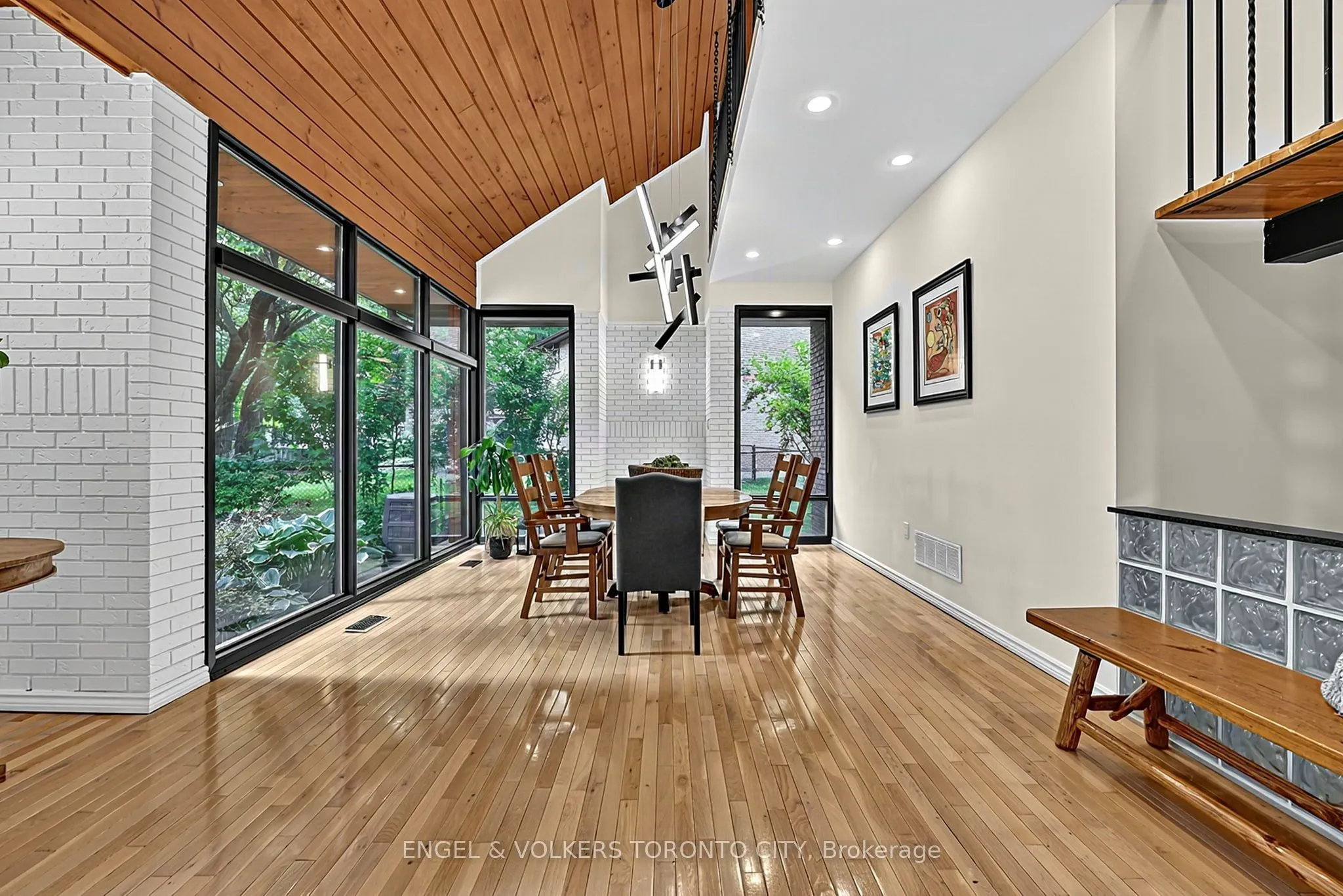 11 Cedarwood Crescent