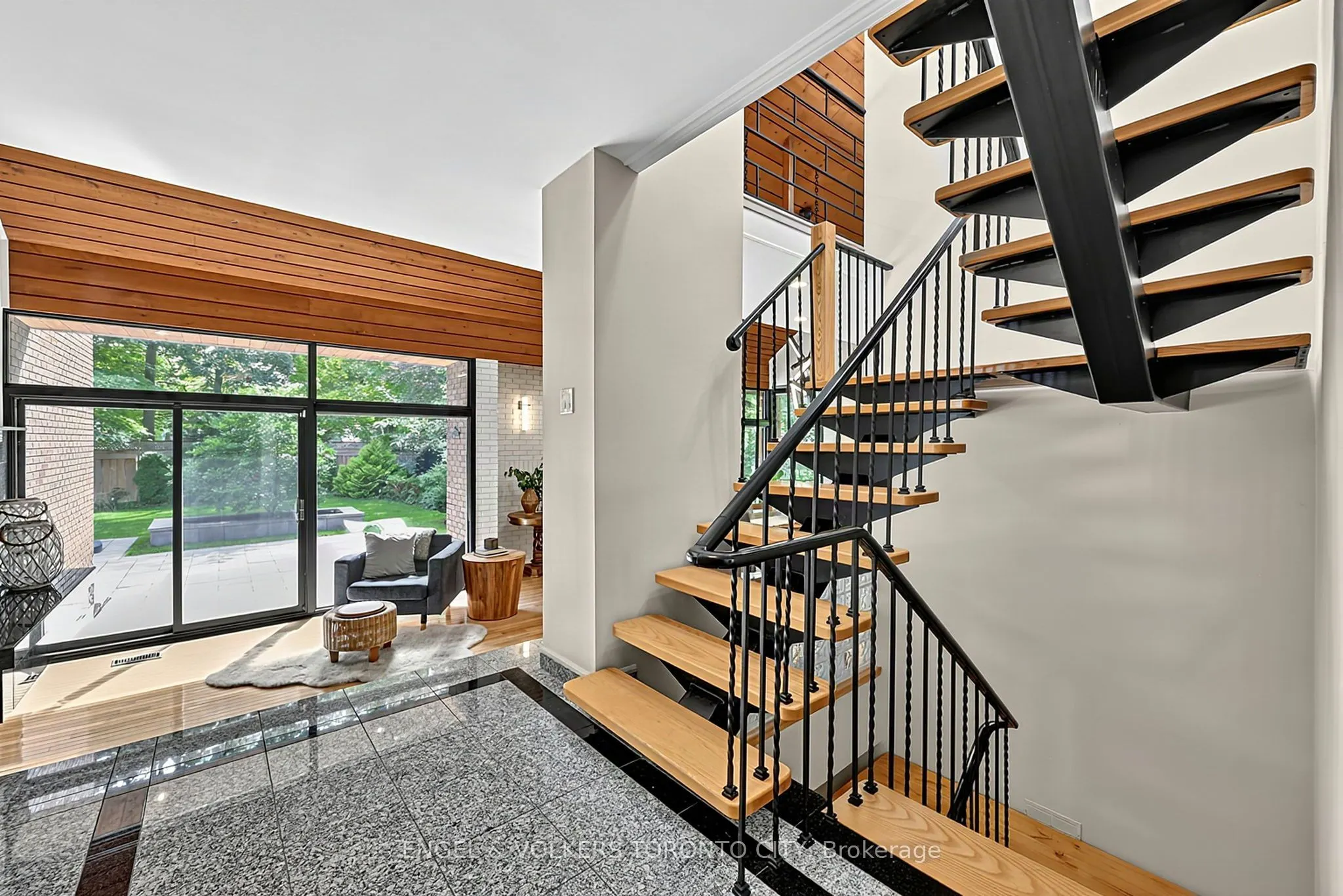 11 Cedarwood Crescent