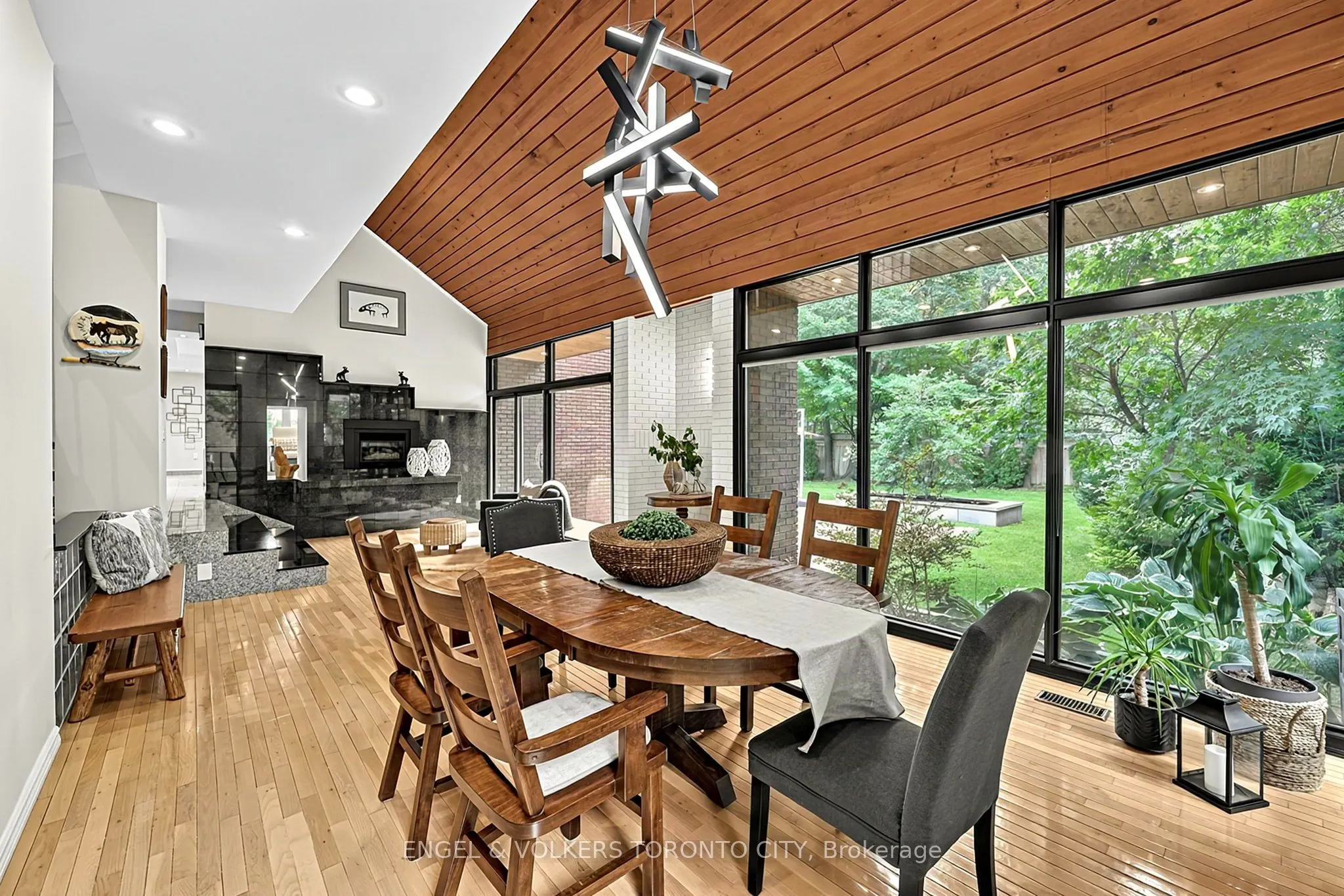 11 Cedarwood Crescent