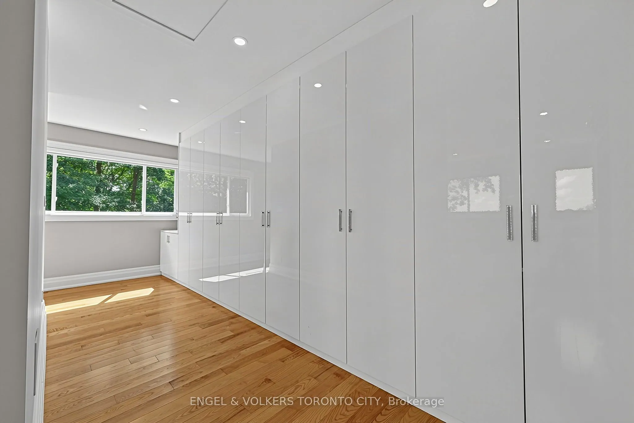 11 Cedarwood Crescent