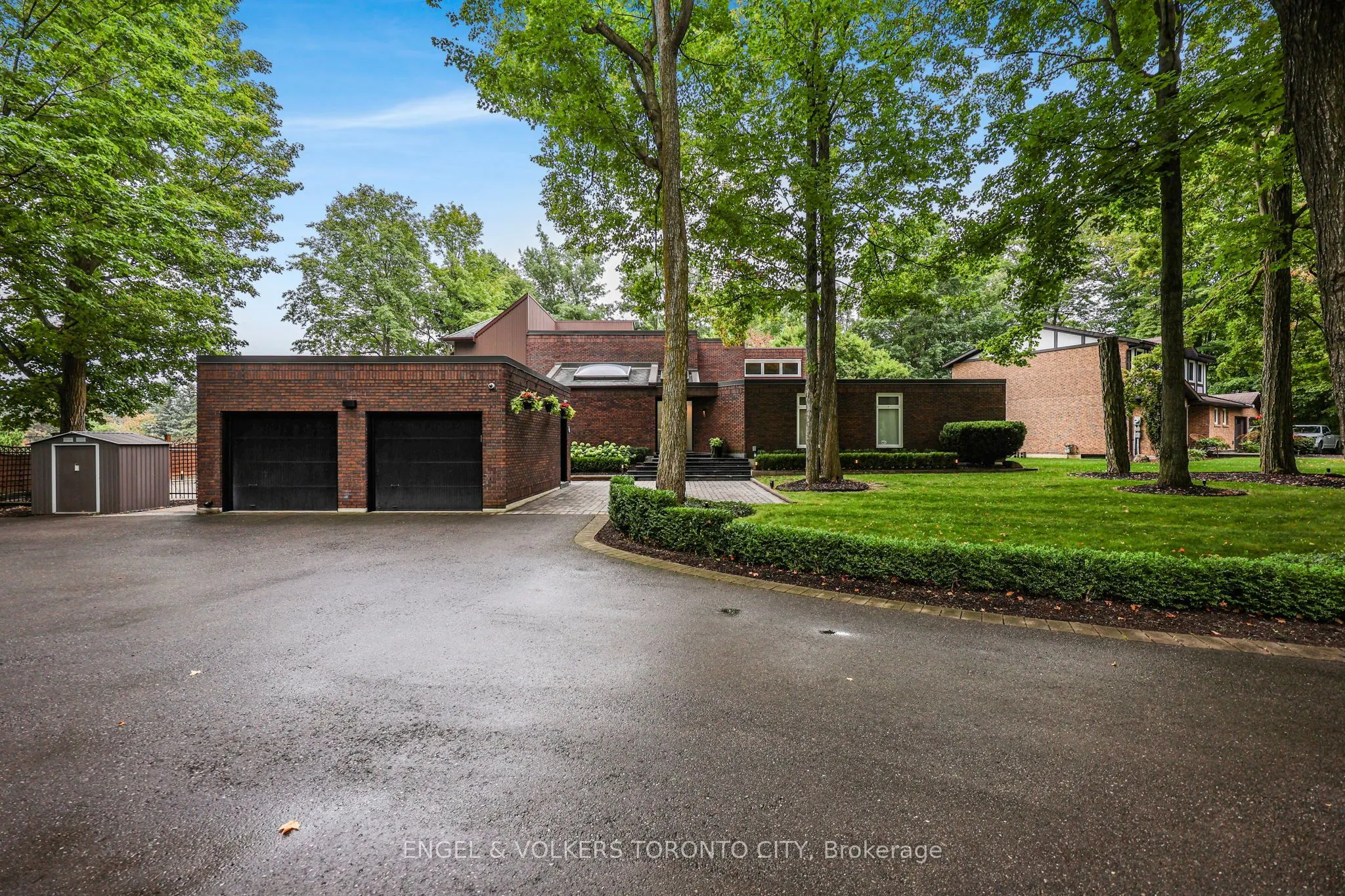 11 Cedarwood Crescent