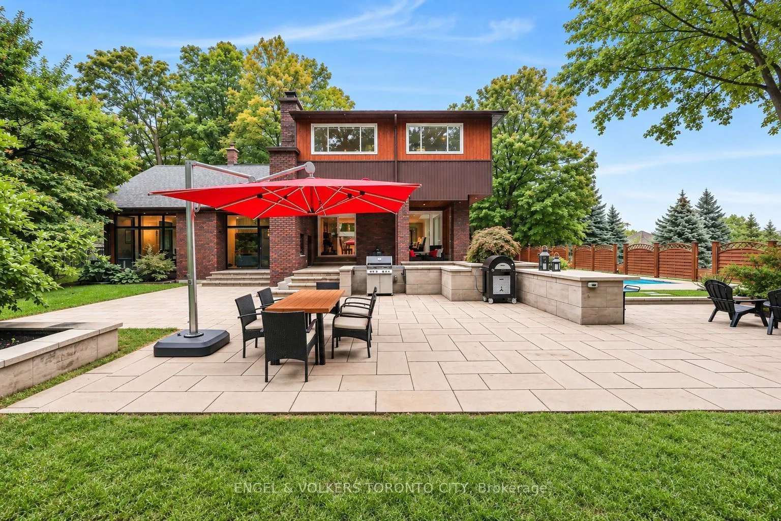 11 Cedarwood Crescent