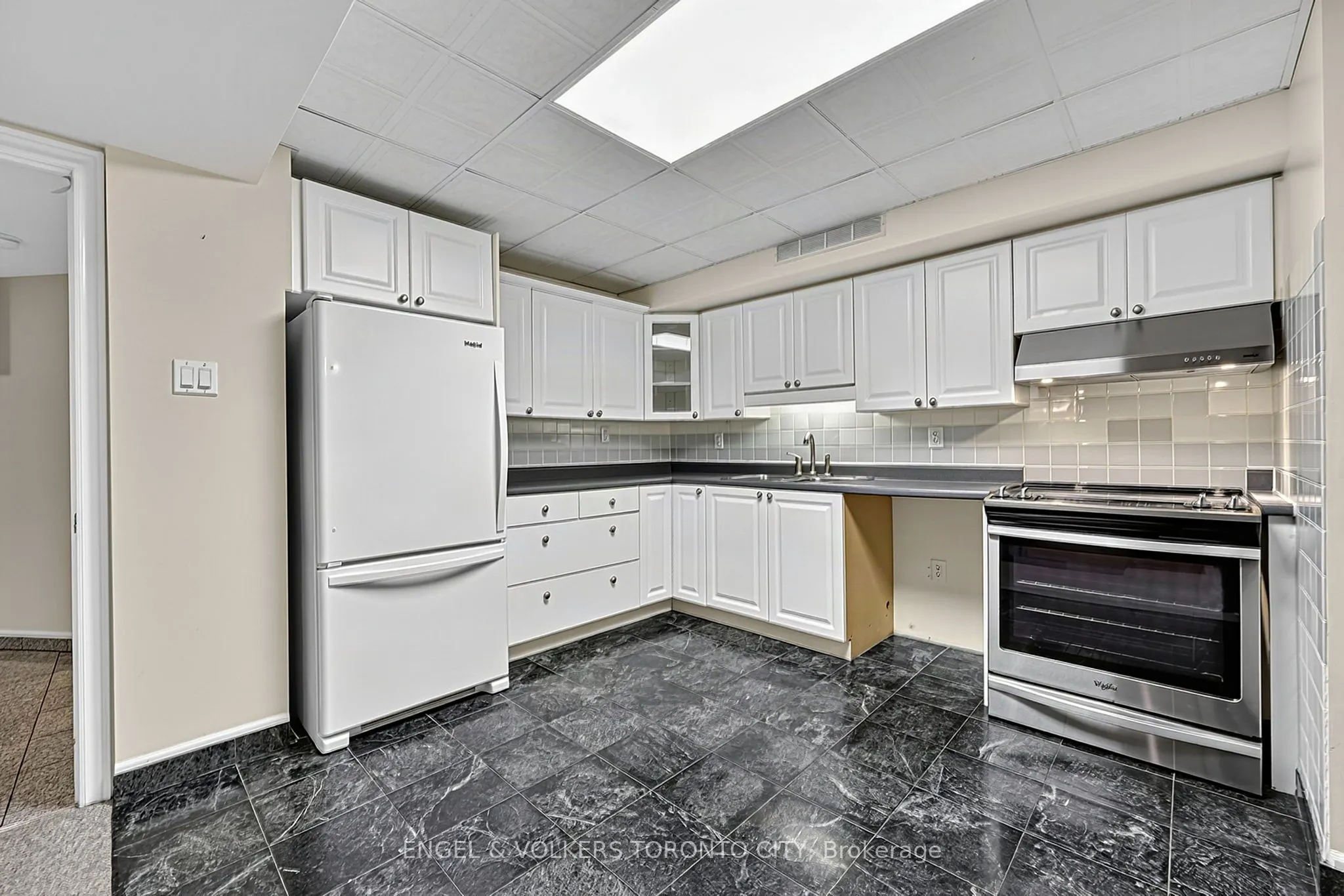 11 Cedarwood Crescent