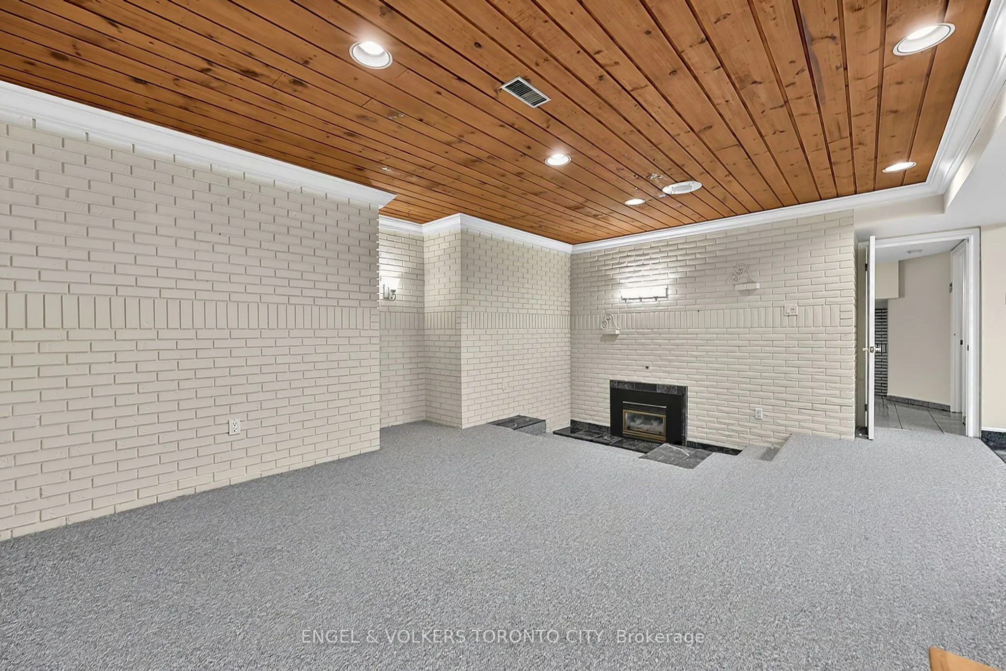11 Cedarwood Crescent