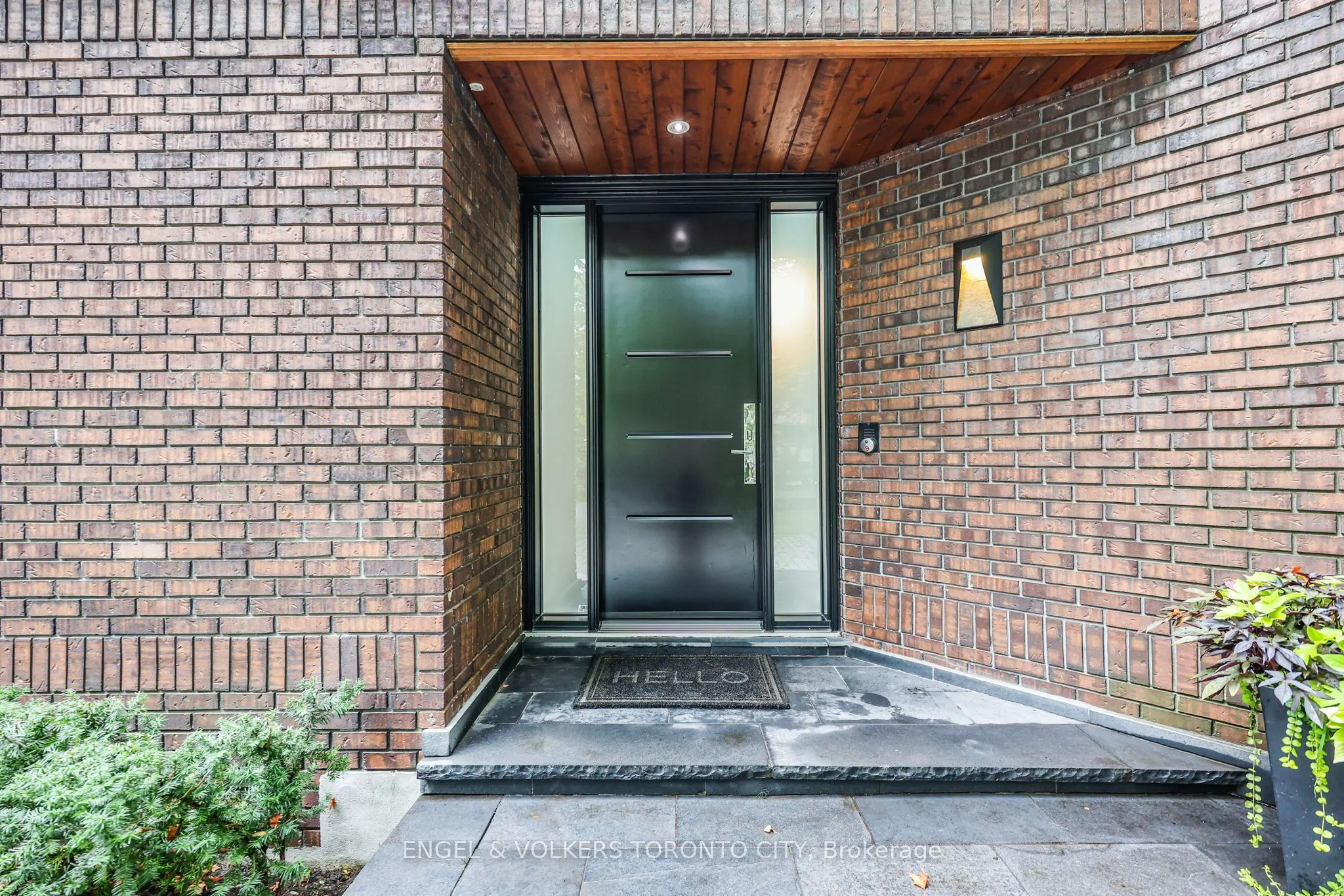 11 Cedarwood Crescent
